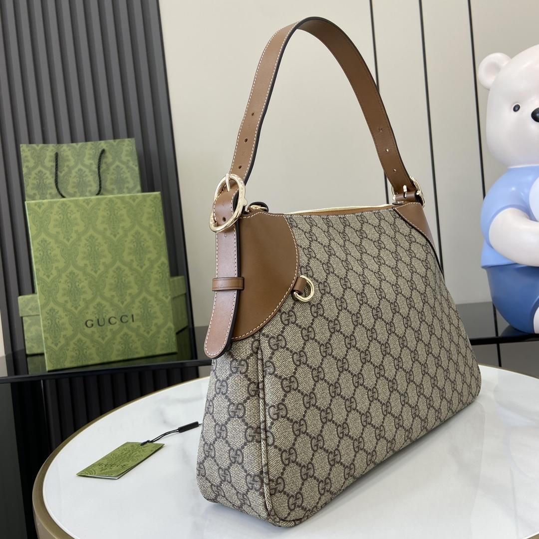 Gucci GG Emblem Large Shoulder Bag - FashionPlug