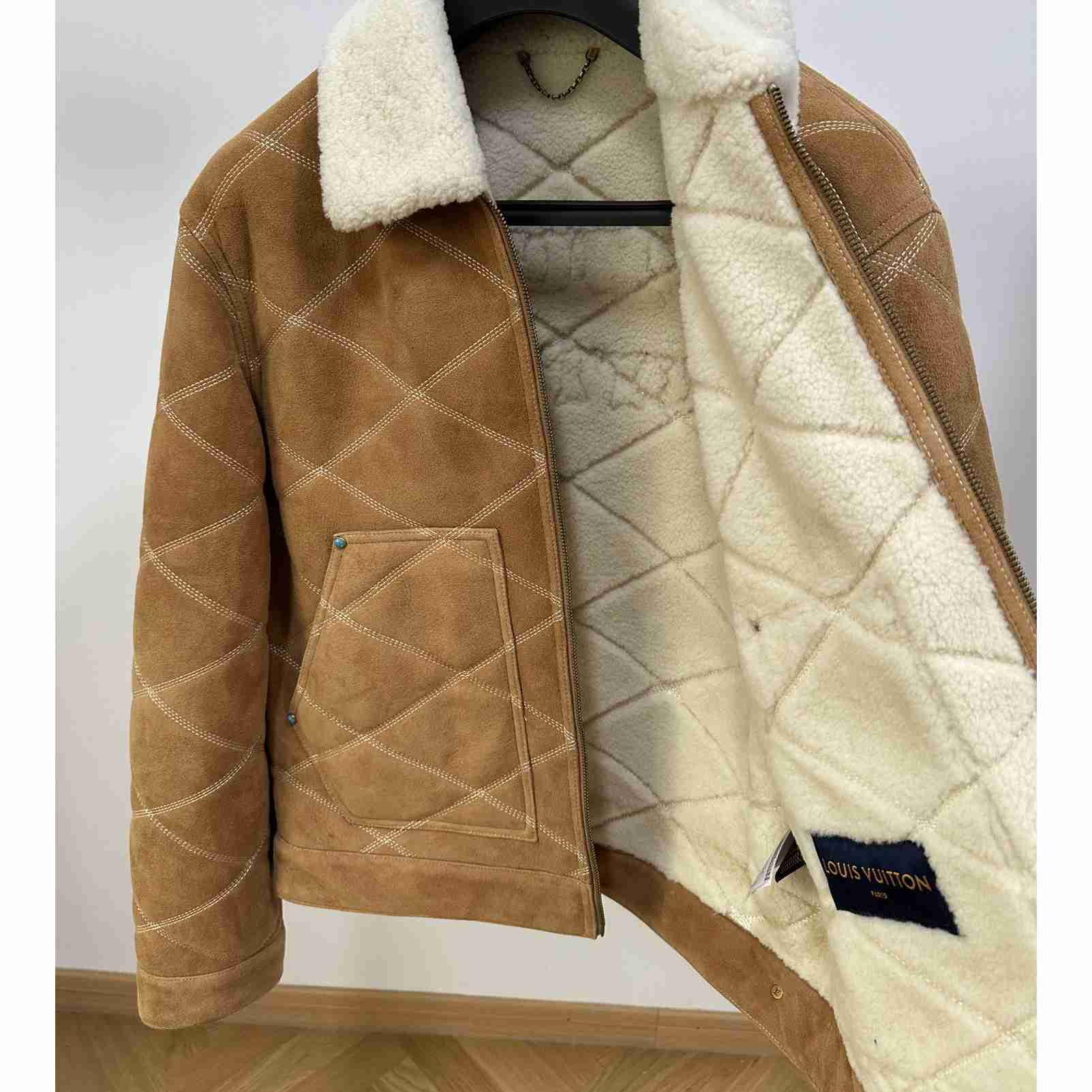 Louis Vuitton Embroidered Shearling Workwear Blouson   1AFXIM - FashionPlug
