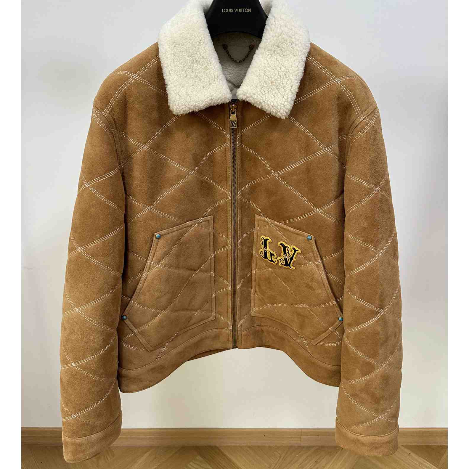 Louis Vuitton Embroidered Shearling Workwear Blouson   1AFXIM - FashionPlug