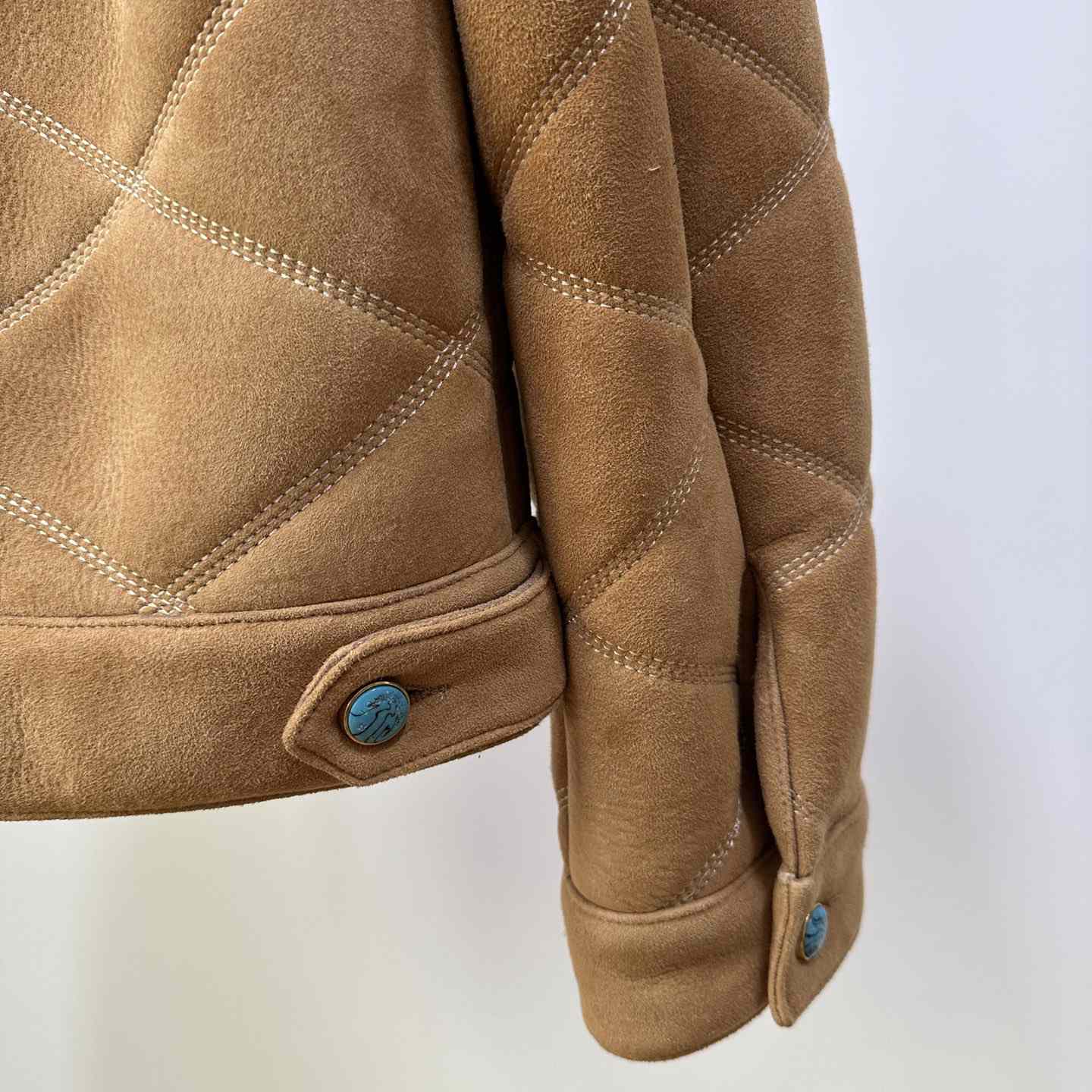Louis Vuitton Embroidered Shearling Workwear Blouson   1AFXIM - FashionPlug