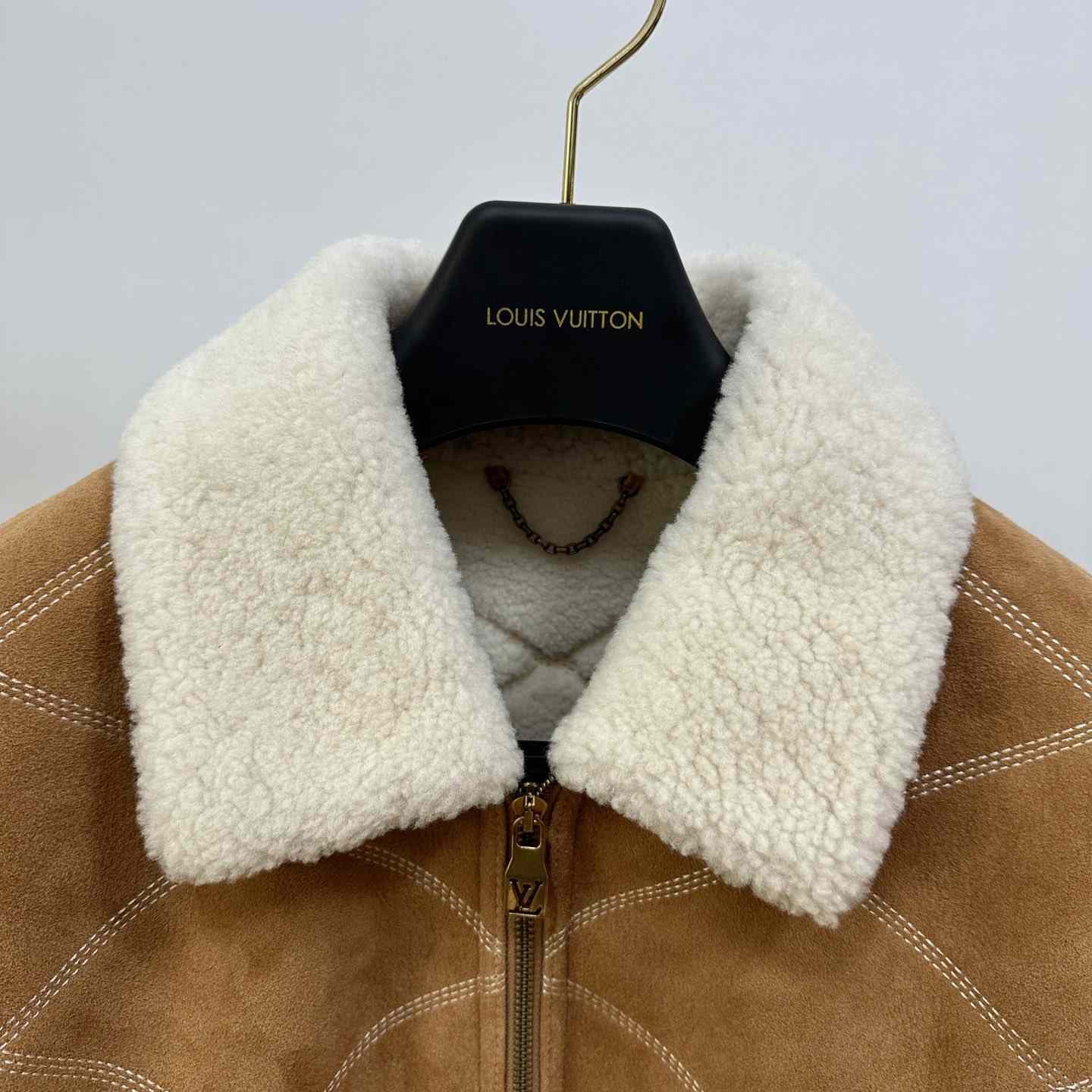 Louis Vuitton Embroidered Shearling Workwear Blouson   1AFXIM - FashionPlug