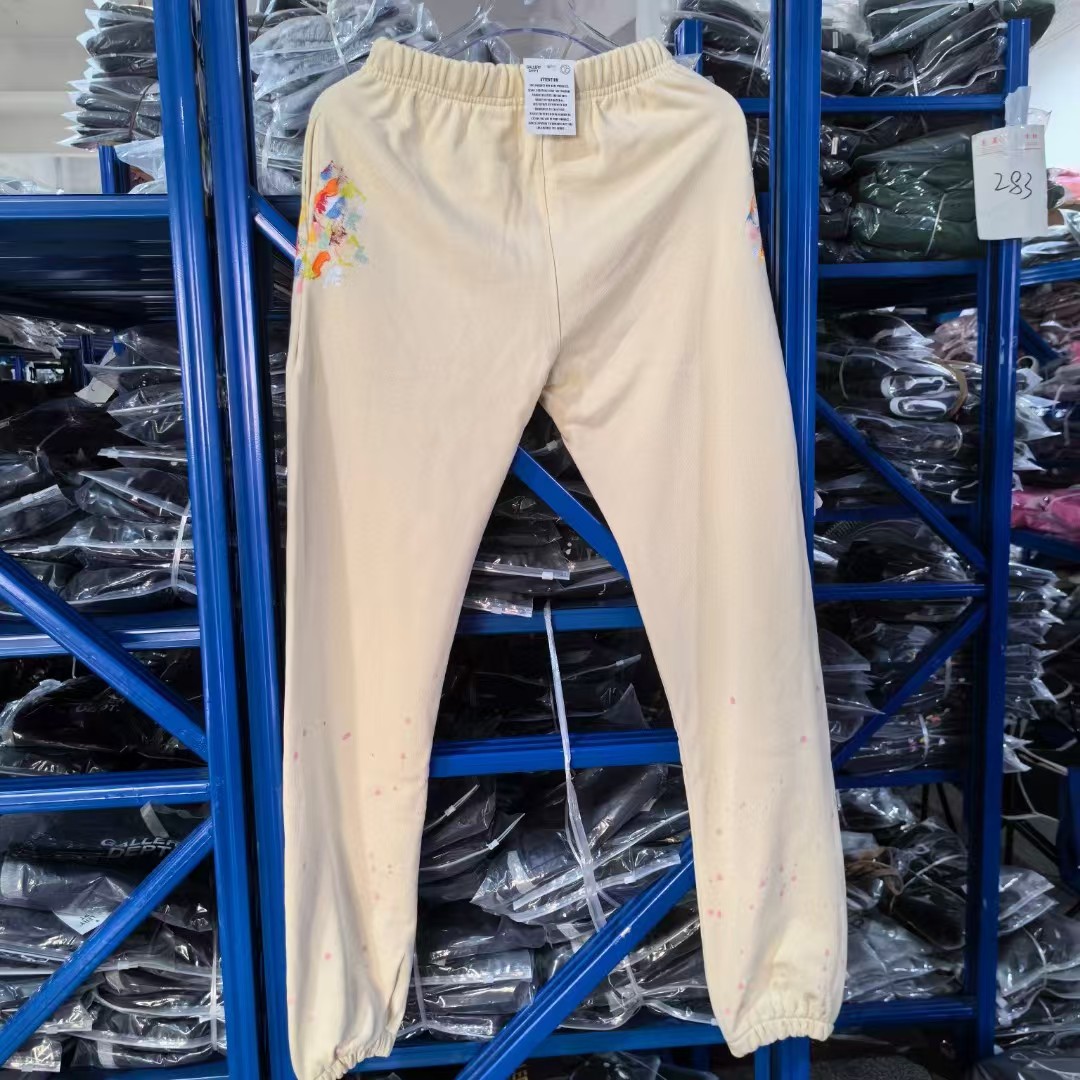 Gallery Dept. Sweatpants - FashionPlug