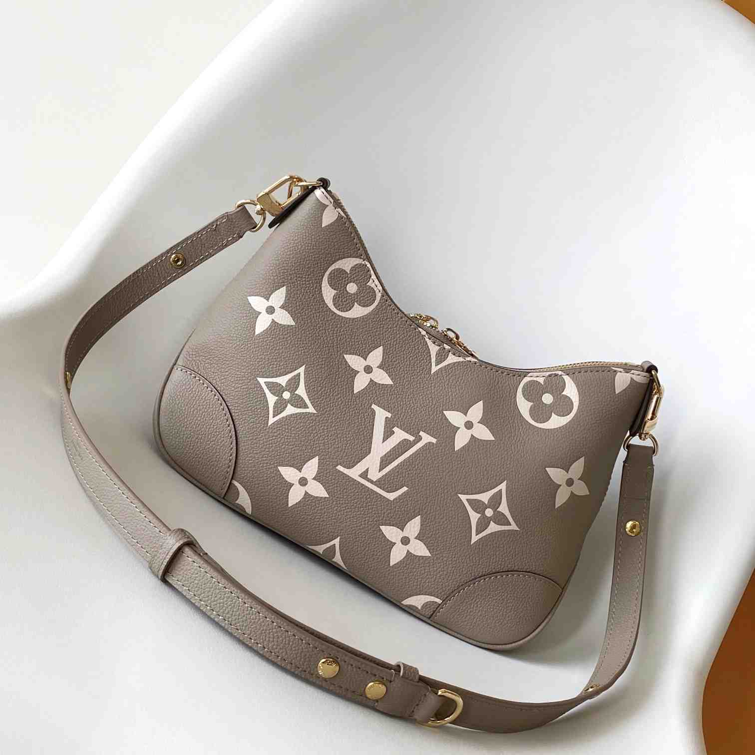 Louis Vuitton Boulogne  M13224 - FashionPlug