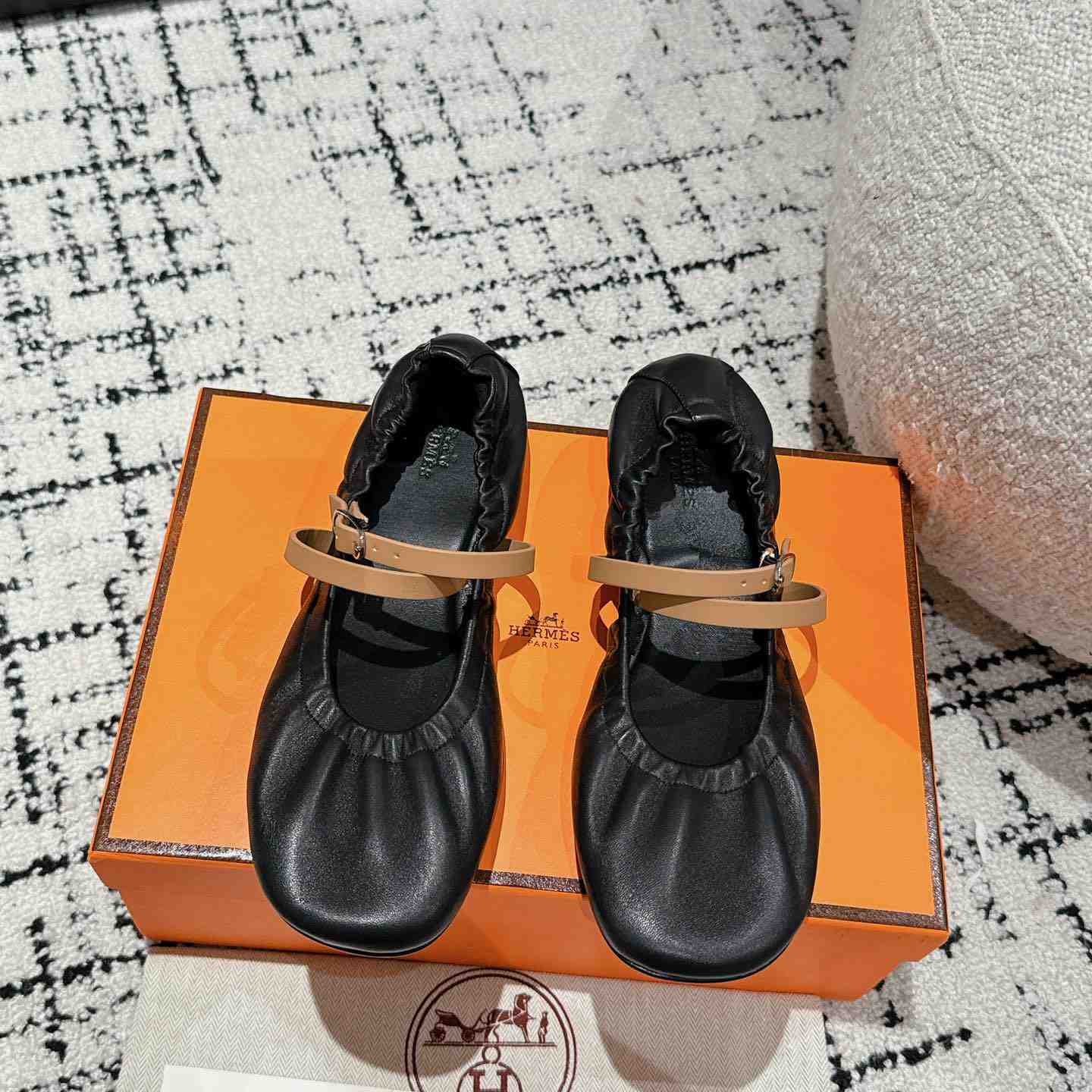Hermes Jolly Ballet Flat - FashionPlug