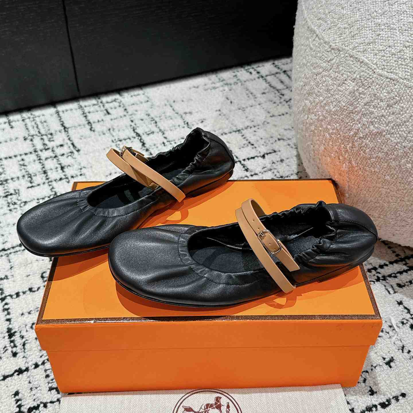 Hermes Jolly Ballet Flat - FashionPlug