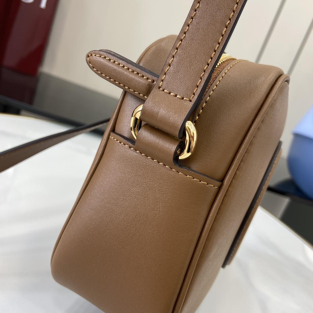 Gucci Blondie Mini Shoulder Bag - FashionPlug