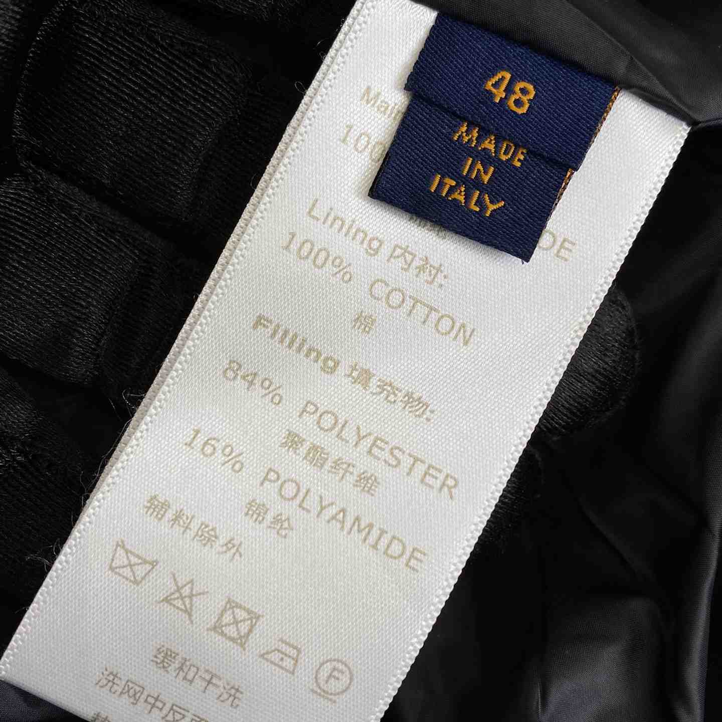 Louis Vuitton Monogram Quilted Nylon Hooded Blouson   1AFYAE - FashionPlug
