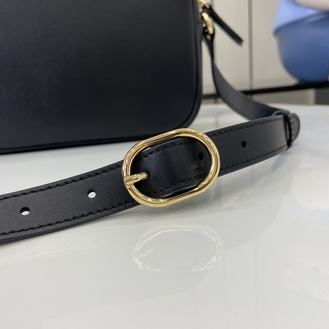 Gucci Blondie Mini Shoulder Bag - FashionPlug