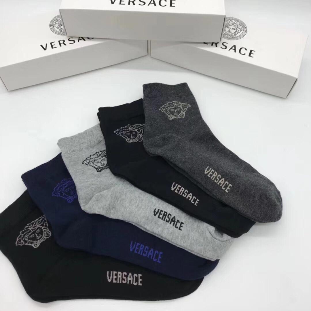 Versace Socks/Box - FashionPlug