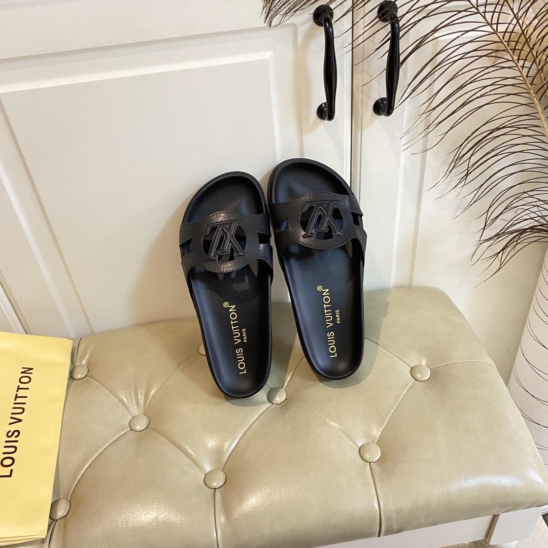 Louis Vuitton LV Isola Flat Comfort Mule   1ACPCI - FashionPlug
