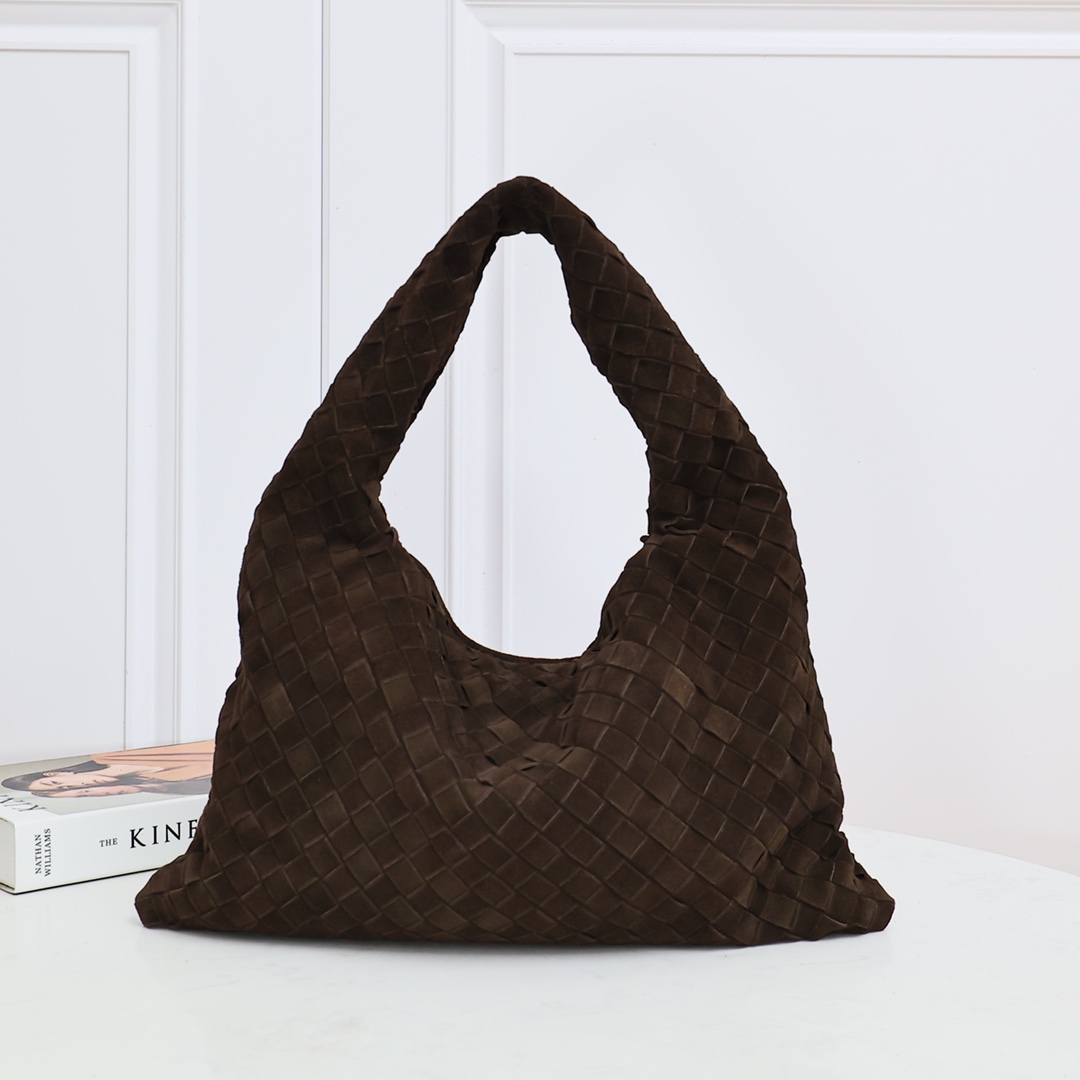 Bottega Veneta Hop  - FashionPlug