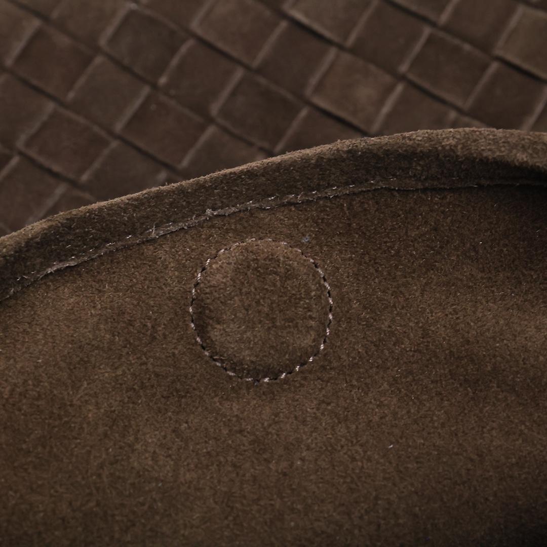 Bottega Veneta Hop  - FashionPlug
