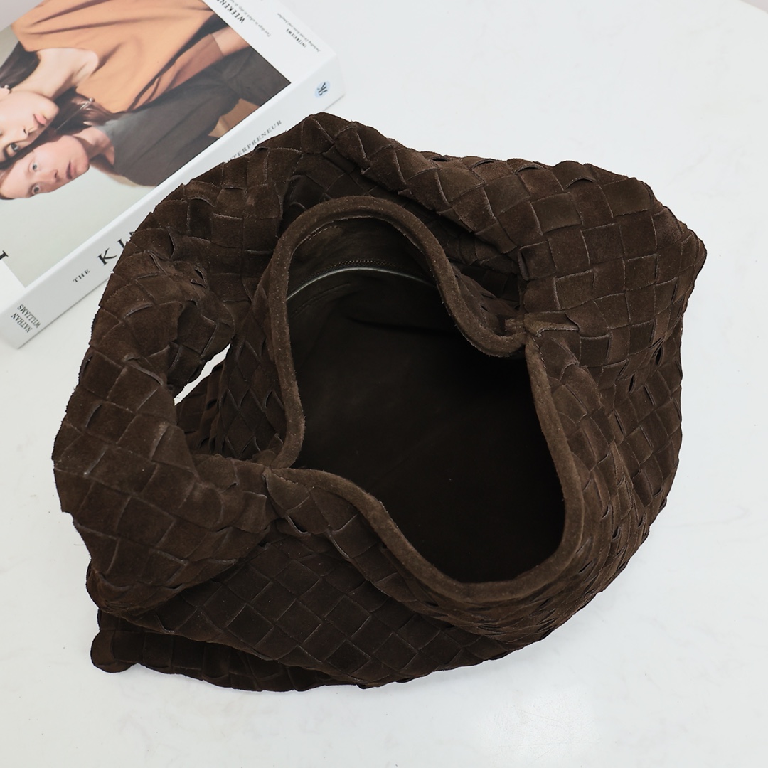 Bottega Veneta Hop  - FashionPlug