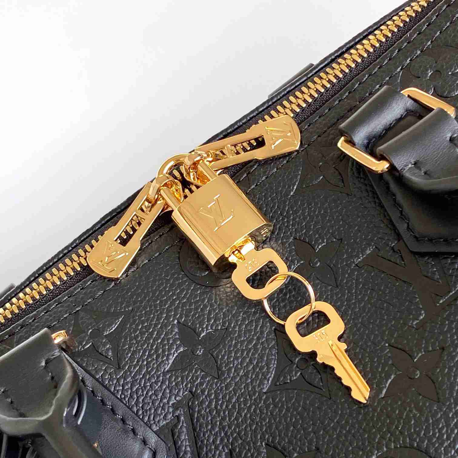 Louis Vuitton Speedy Soft 30  M47186 - FashionPlug