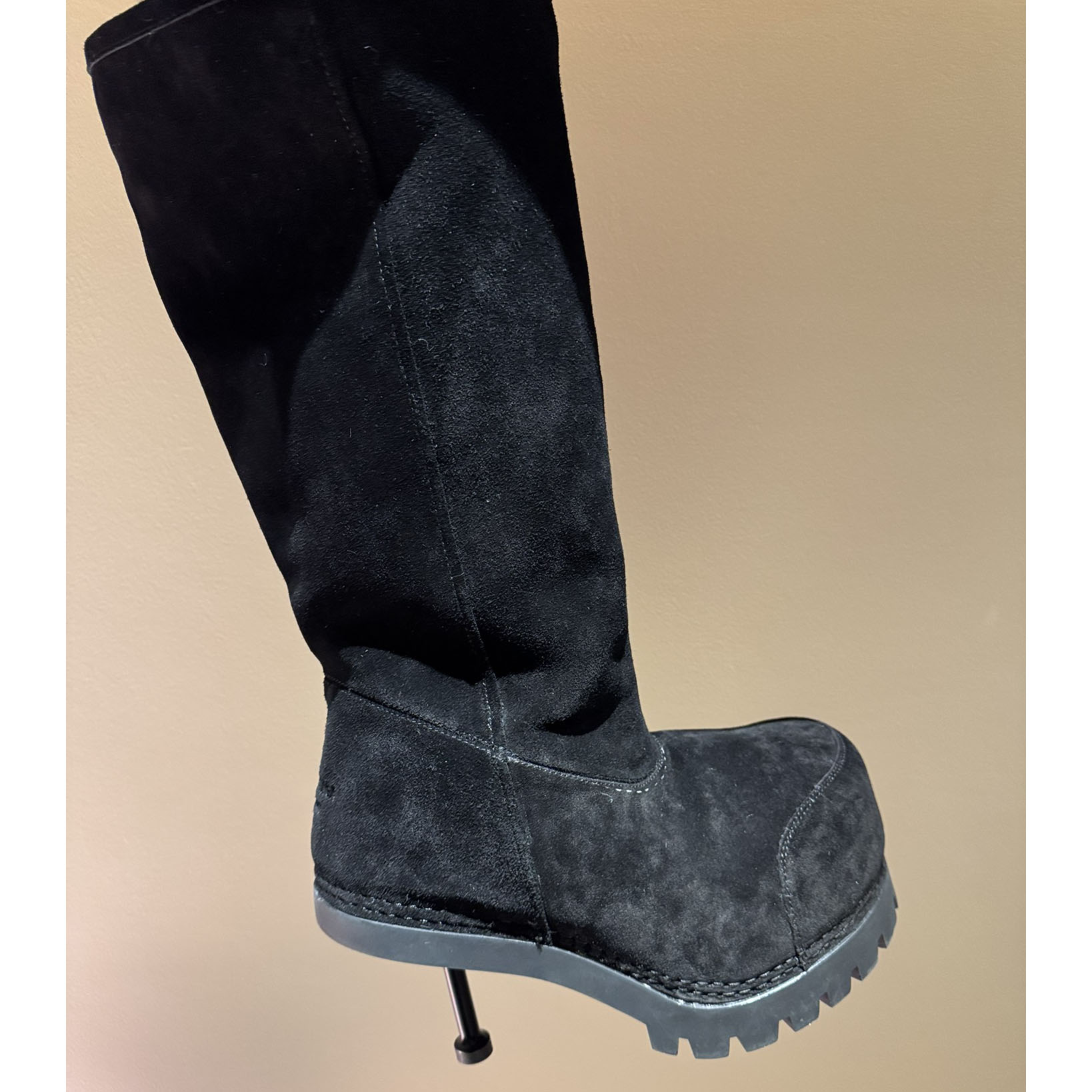 Balenciaga Boot  - FashionPlug