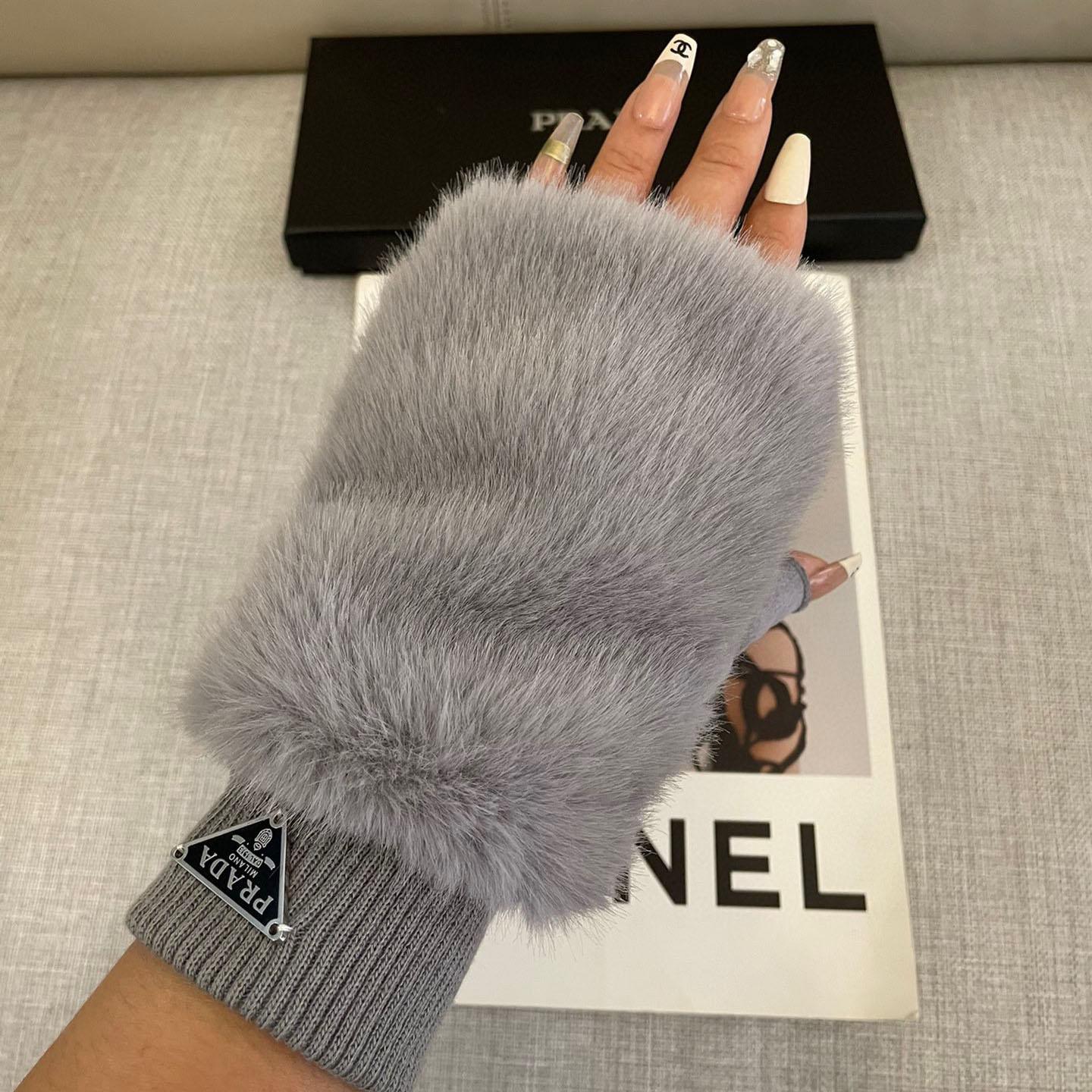 Prada Gloves  - FashionPlug