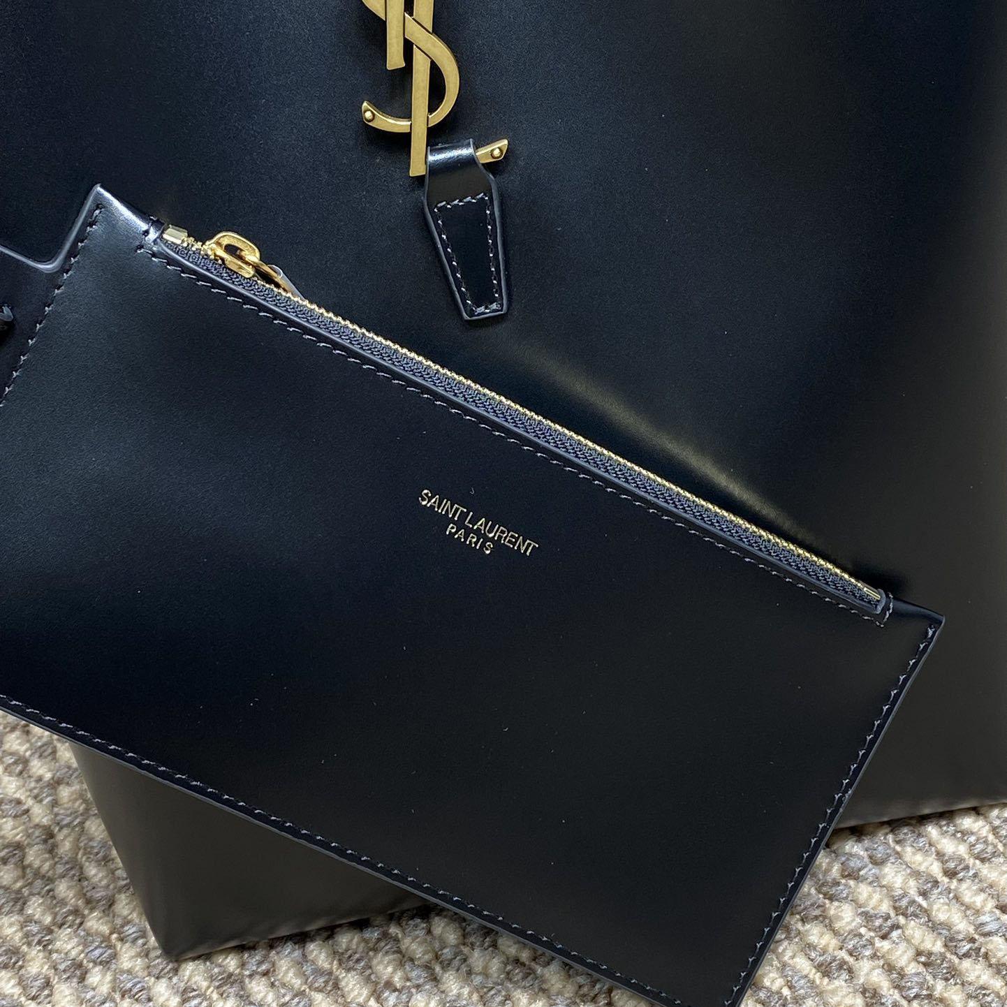 Saint Laurent Le 37 In Shiny Leather - FashionPlug