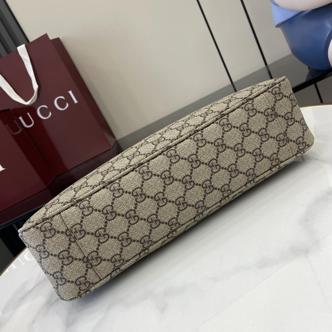 Gucci GG Emblem Medium Shoulder Bag - FashionPlug