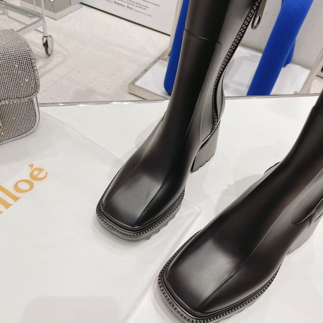 Chloe Debossed-logo Chunky Boots - FashionPlug