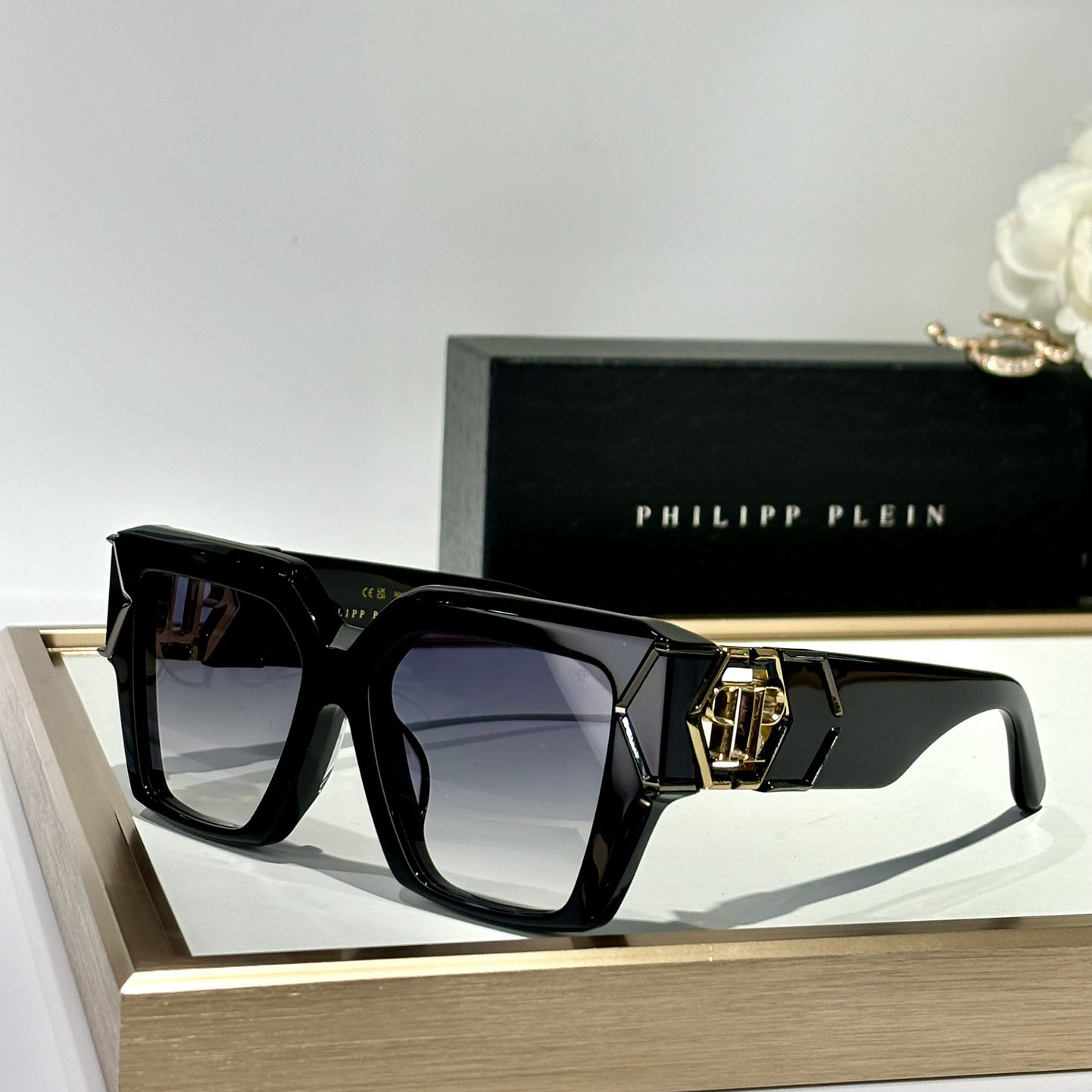 Philipp Plein Sunglasses Plein Hera    SPP135 - FashionPlug