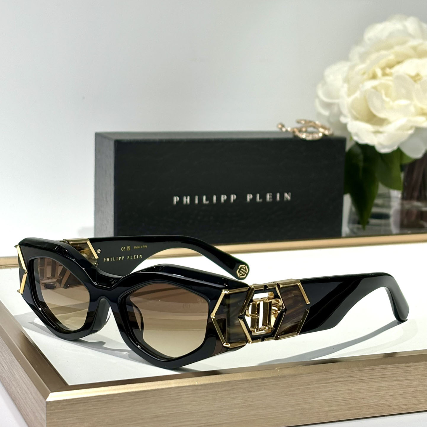 Philipp Plein Plein Hera Cat-eye Sunglasses   SPP136 - FashionPlug