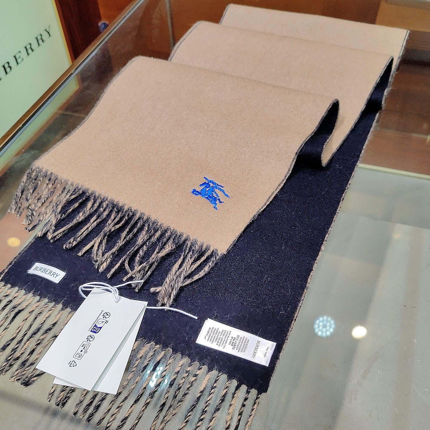 Burberry Reversible Cashmere Scarf - FashionPlug