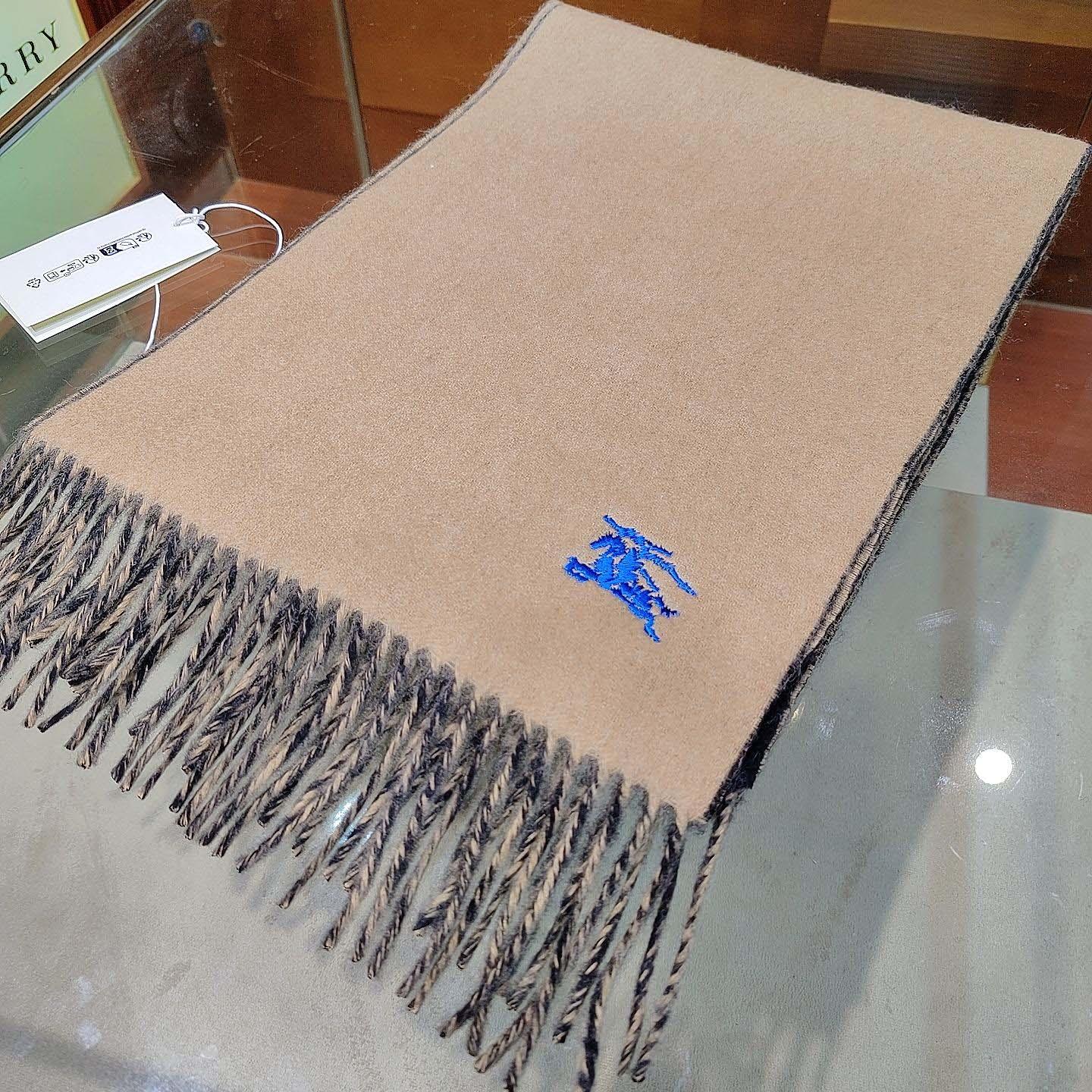 Burberry Reversible Cashmere Scarf - FashionPlug