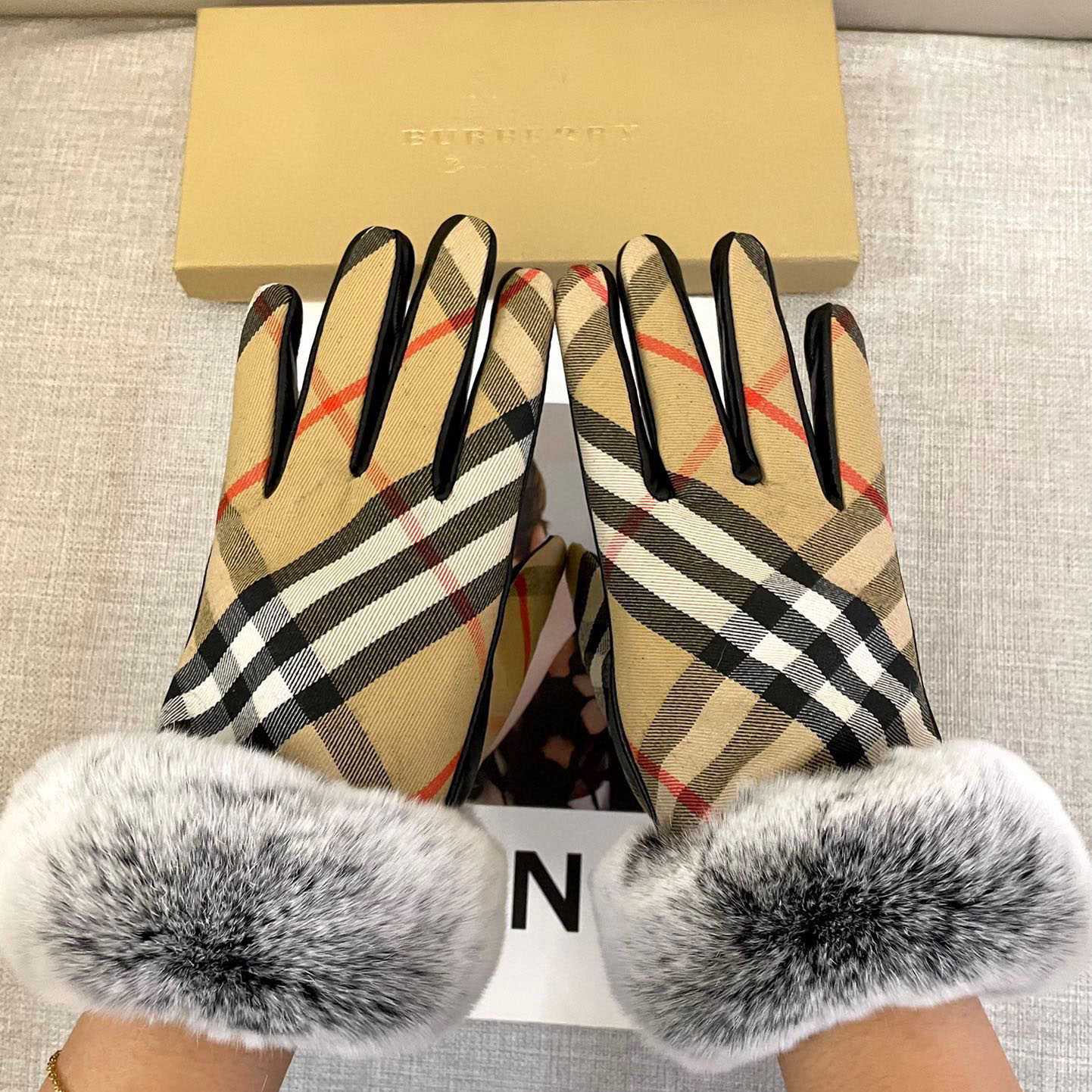 Burberry Gloves  - FashionPlug