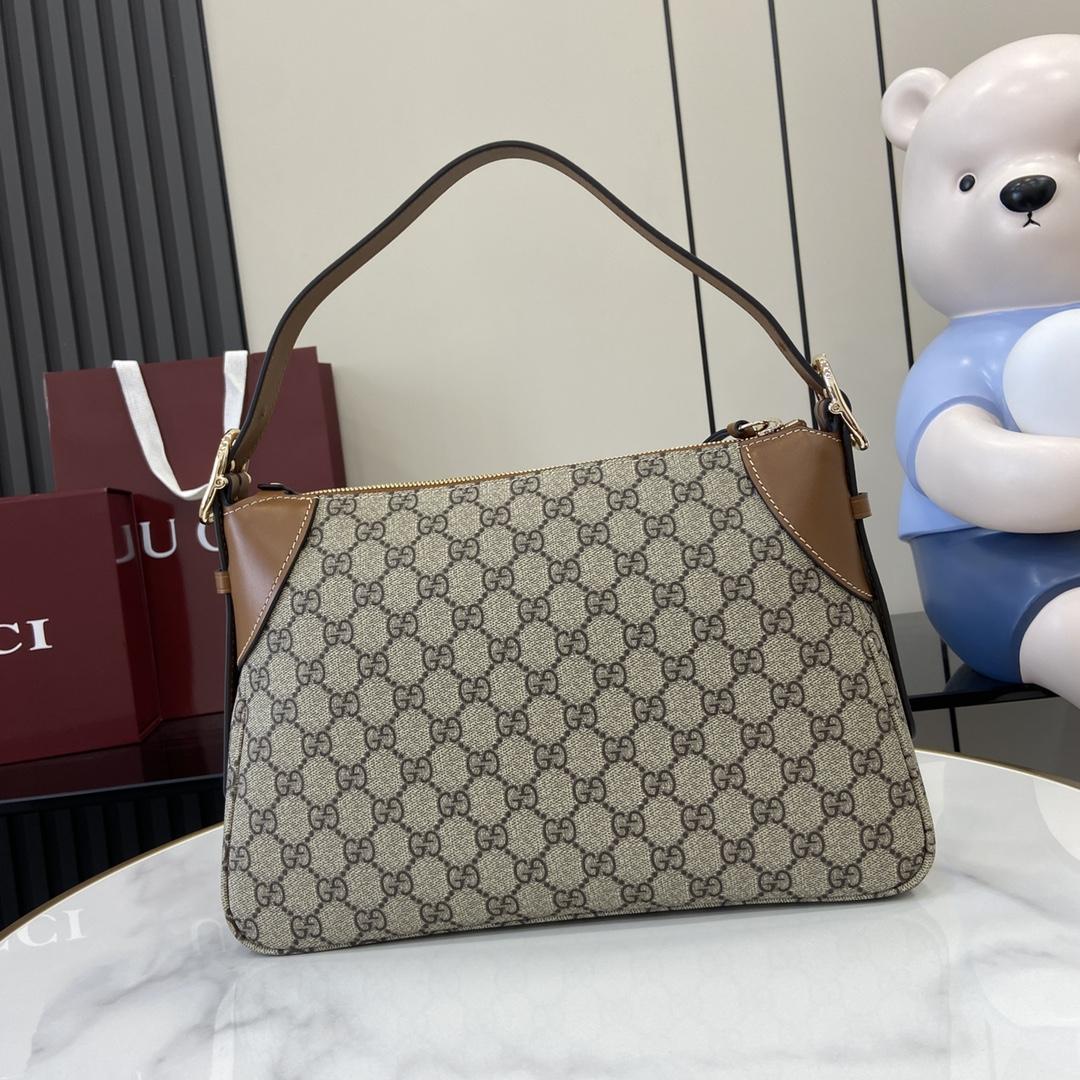 Gucci GG Emblem Medium Shoulder Bag - FashionPlug