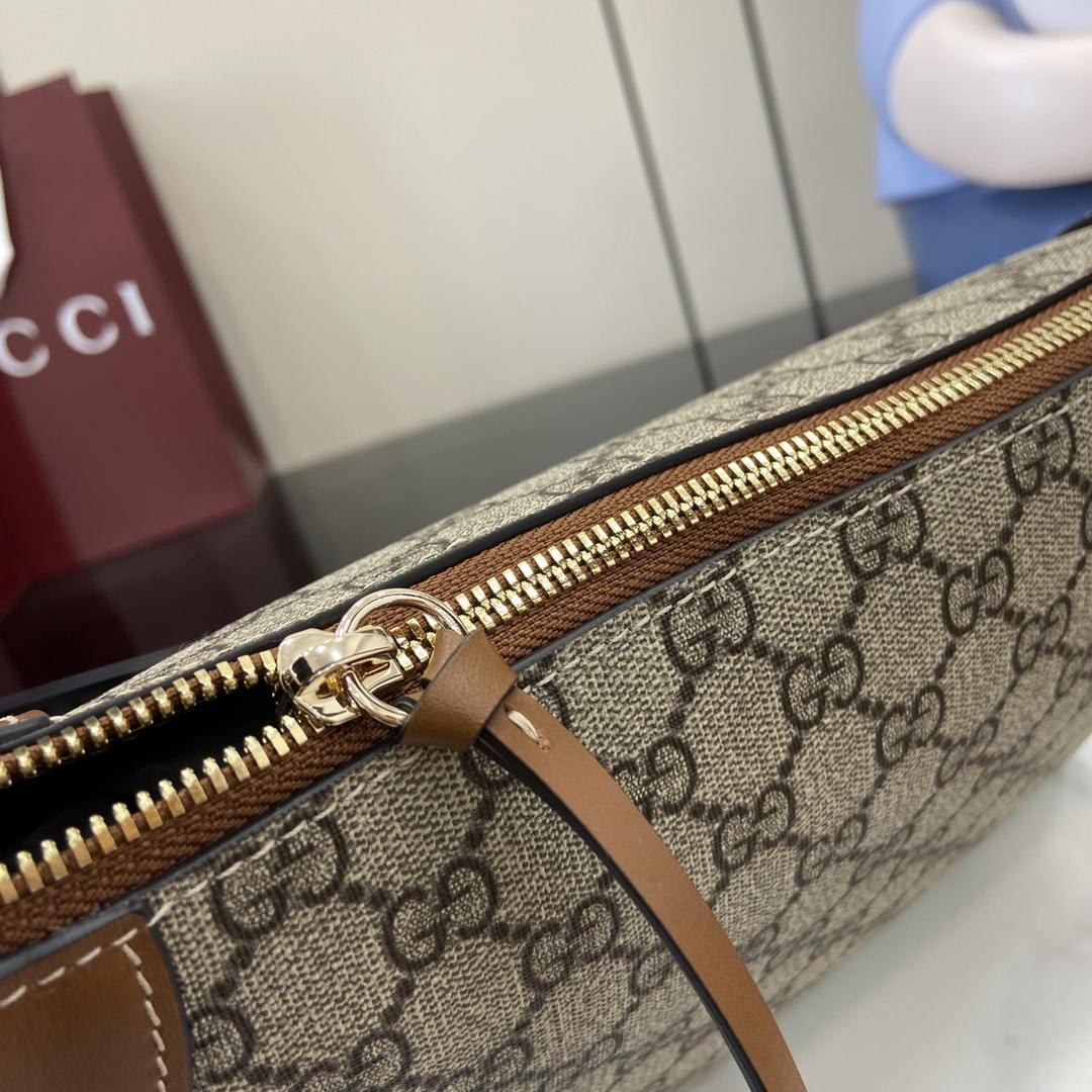 Gucci GG Emblem Medium Shoulder Bag - FashionPlug