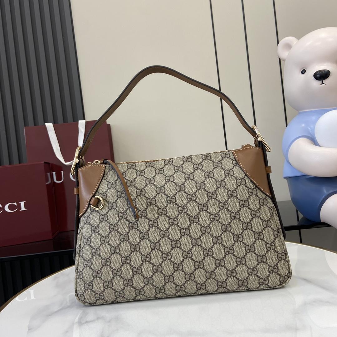 Gucci GG Emblem Medium Shoulder Bag - FashionPlug