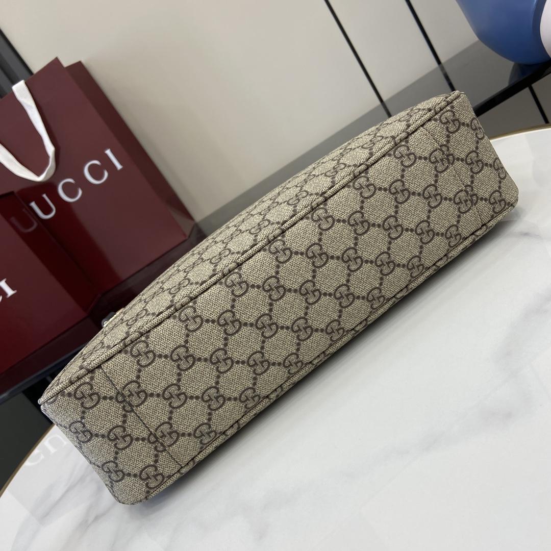 Gucci GG Emblem Medium Shoulder Bag - FashionPlug