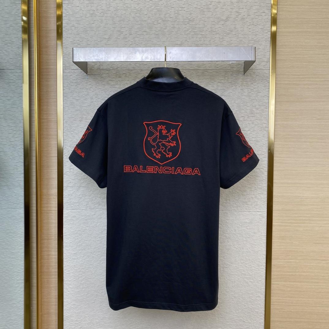 Balenciaga Lion Club T-Shirt Oversized In Washed black And Red - FashionPlug