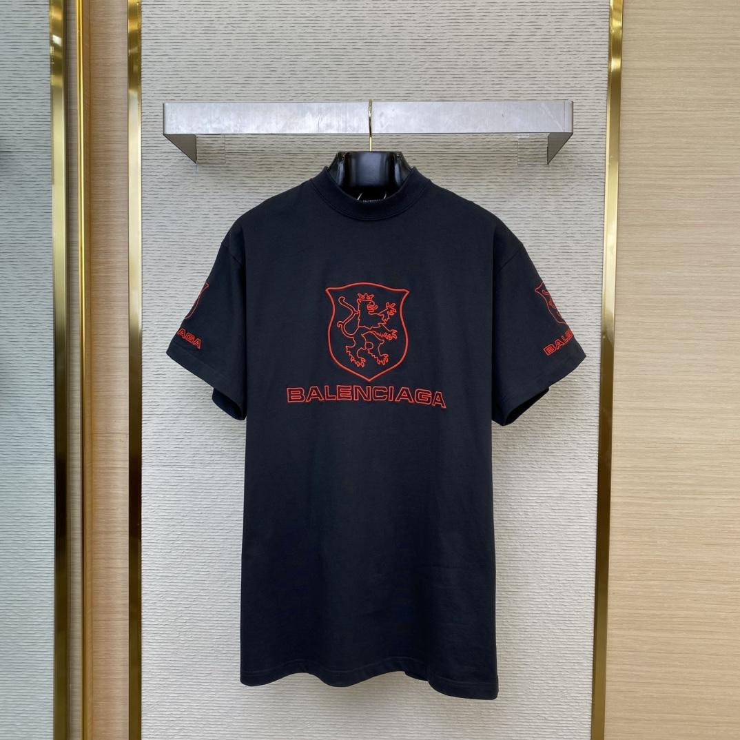 Balenciaga Lion Club T-Shirt Oversized In Washed black And Red - FashionPlug
