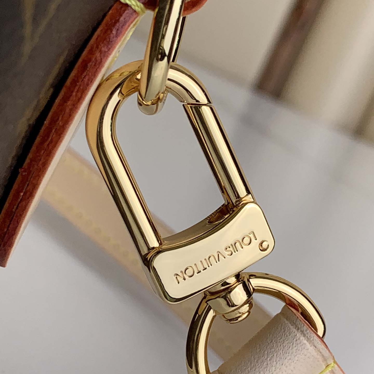 Louis Vuitton Speedy Bandoulière 20   M46222 - FashionPlug