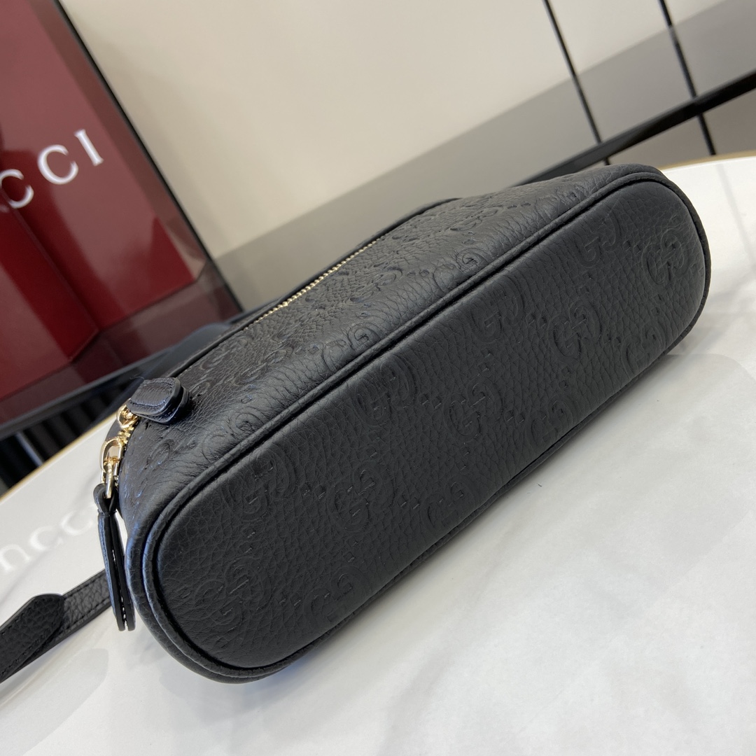Gucci GG Emblem Super Mini Bag - FashionPlug