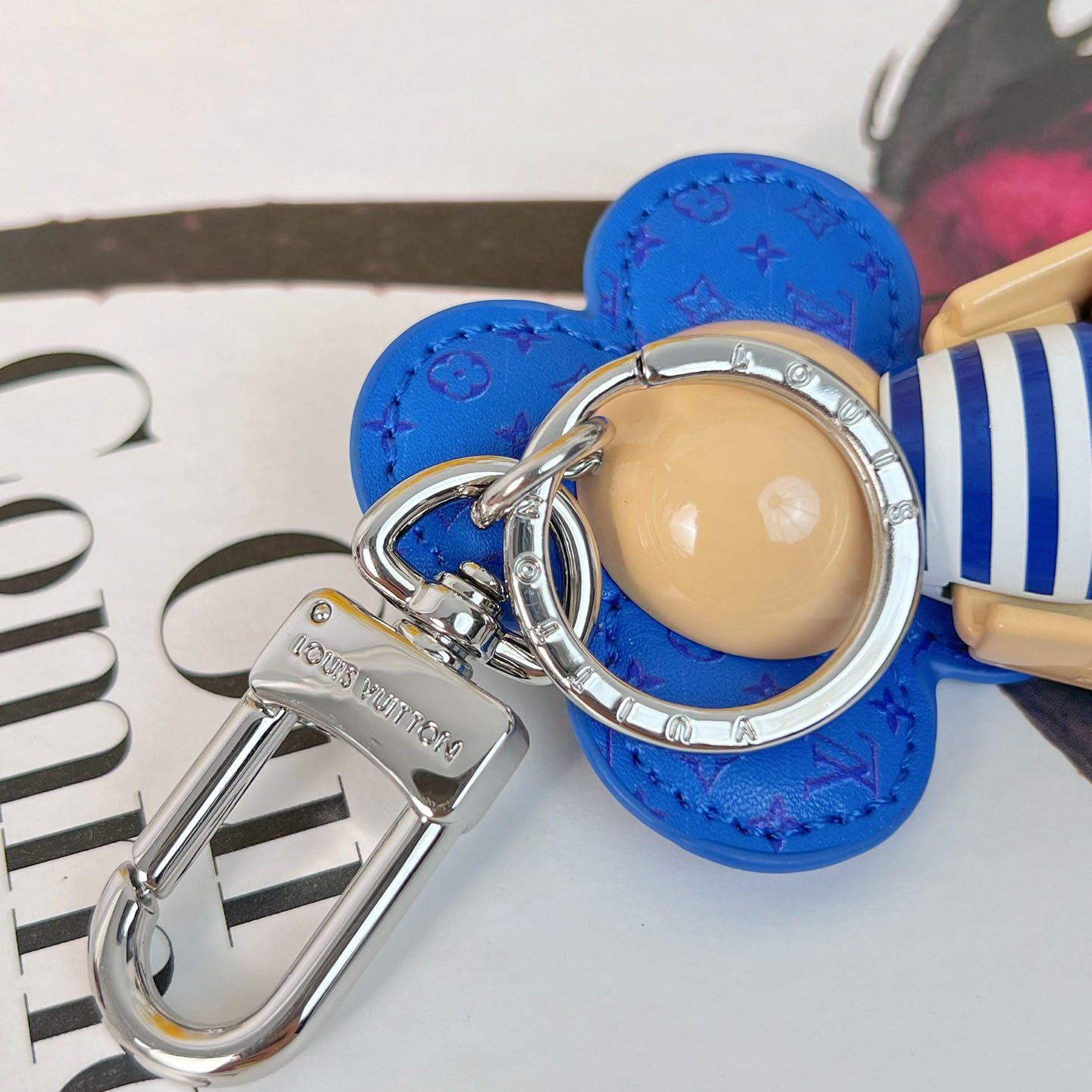 Louis Vuitton Vivienne in Paris Bag Charm  M01937 - FashionPlug