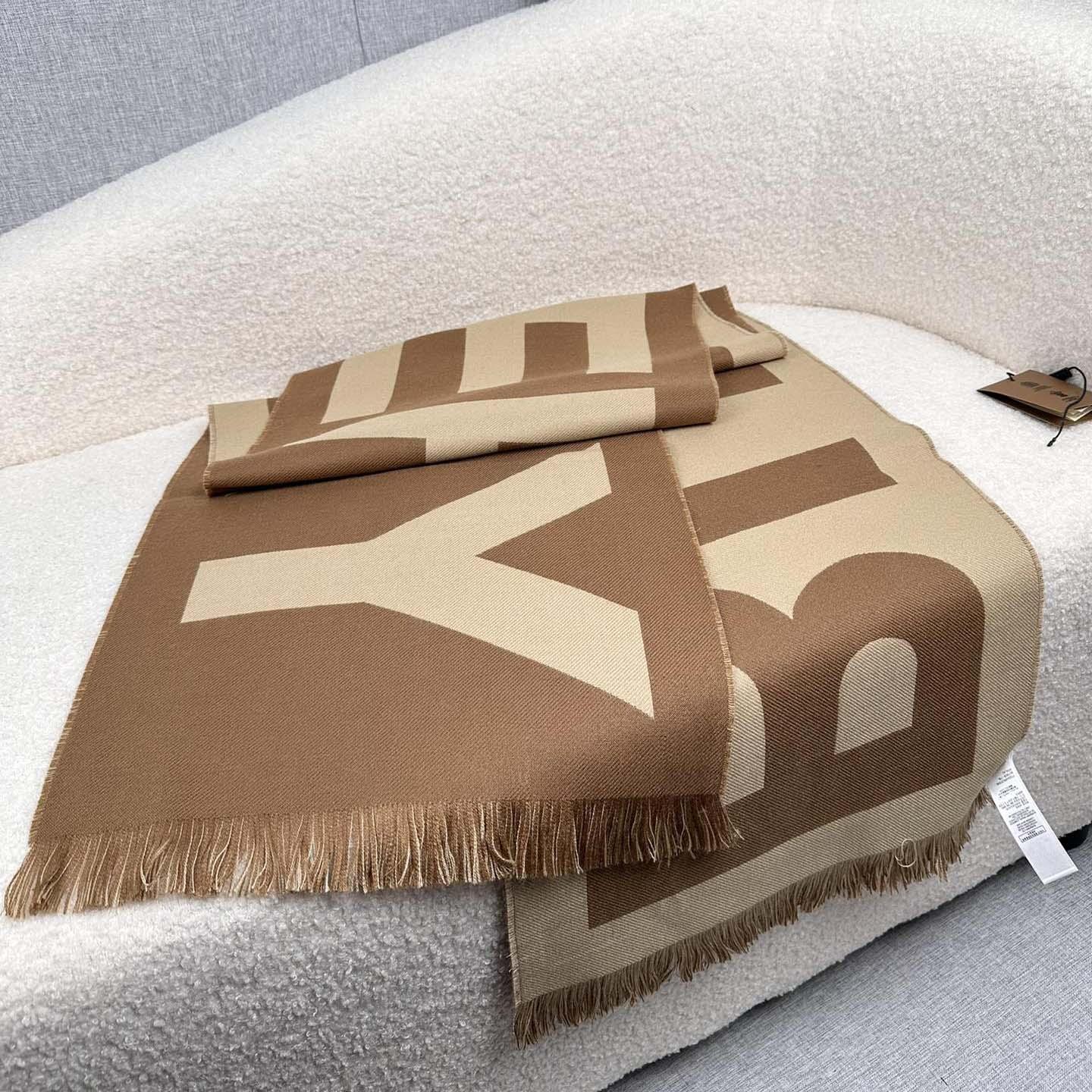Burberry Logo Wool Jacquard Scarf - FashionPlug
