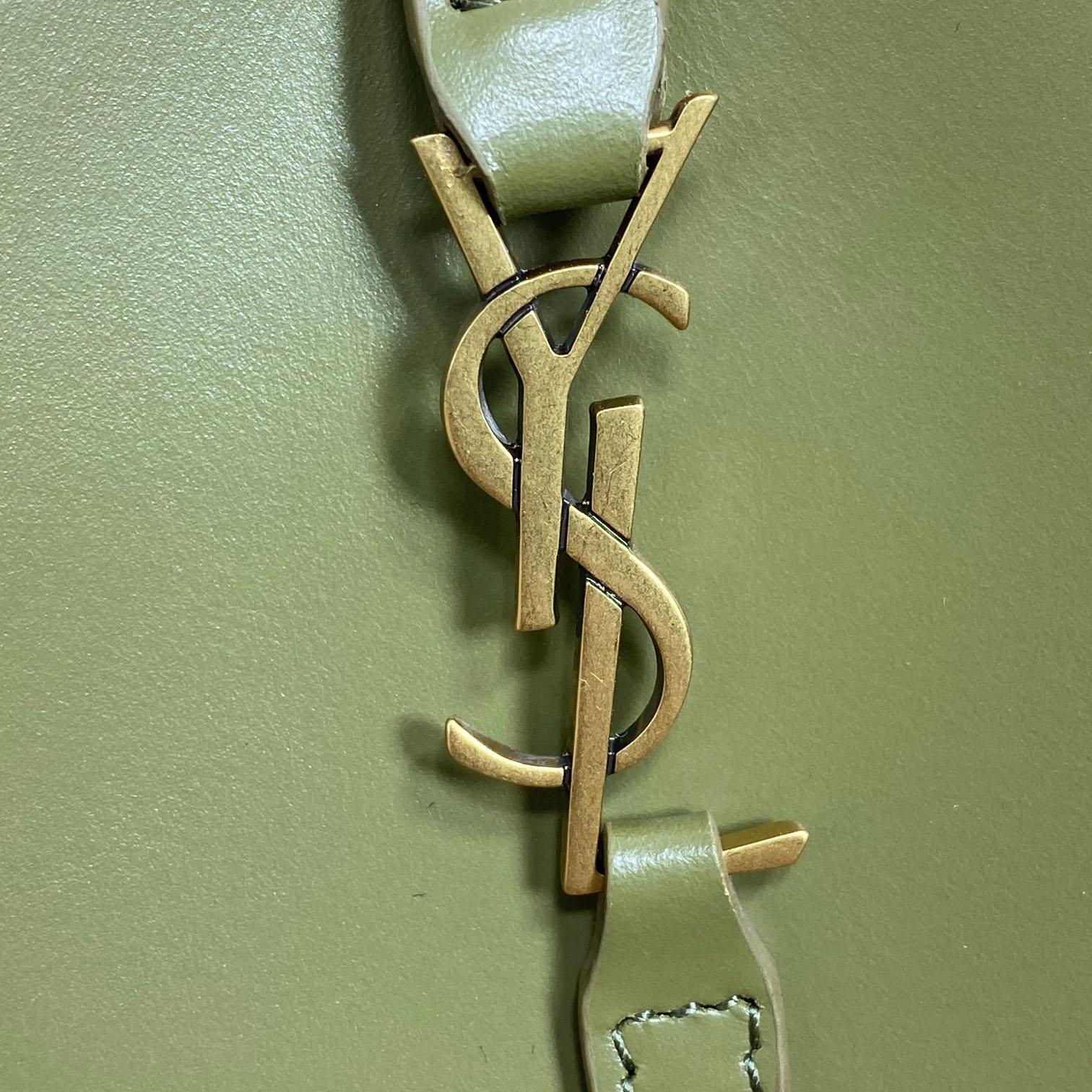 Saint Laurent Le 37 Mini In Shiny Leather - FashionPlug
