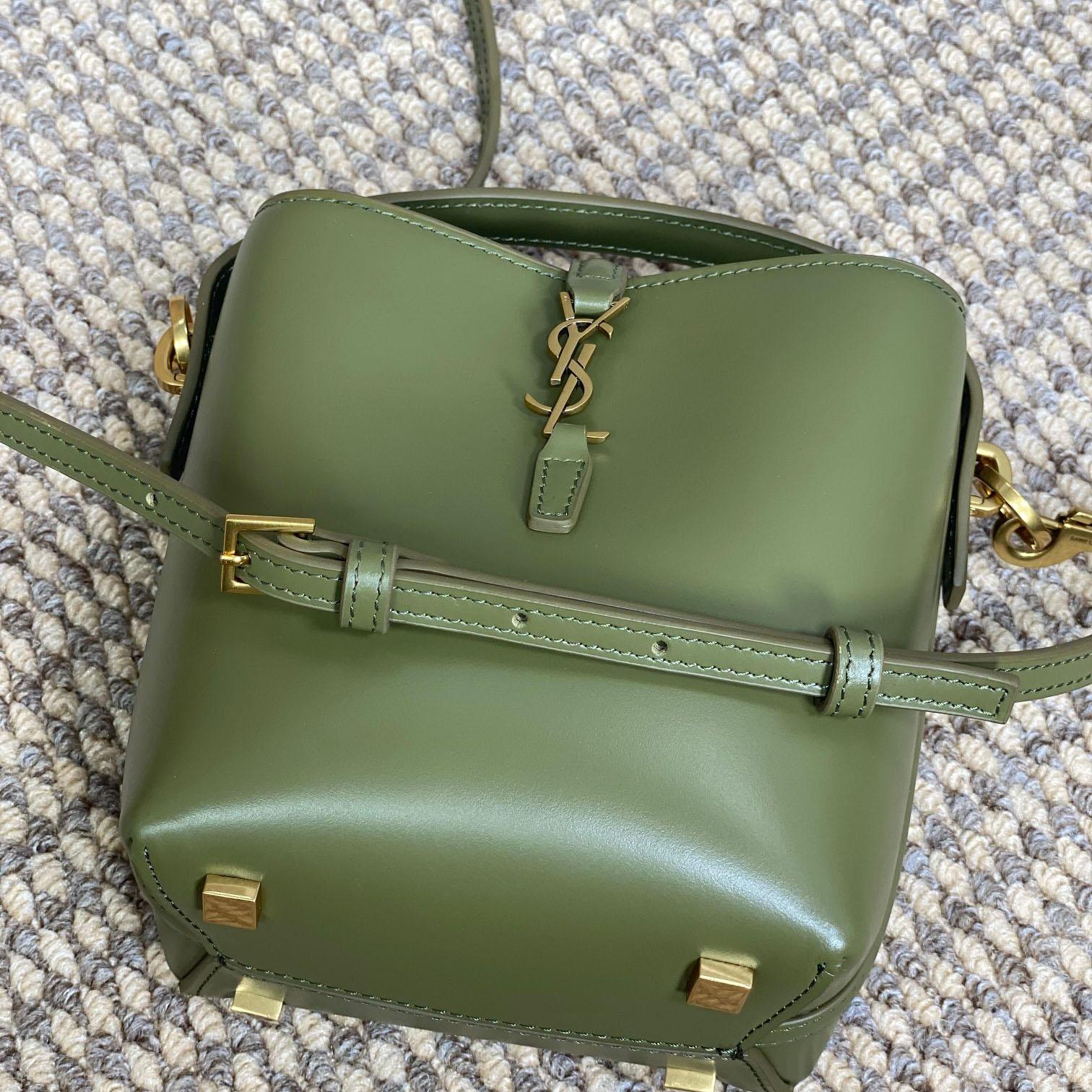 Saint Laurent Le 37 Mini In Shiny Leather - FashionPlug