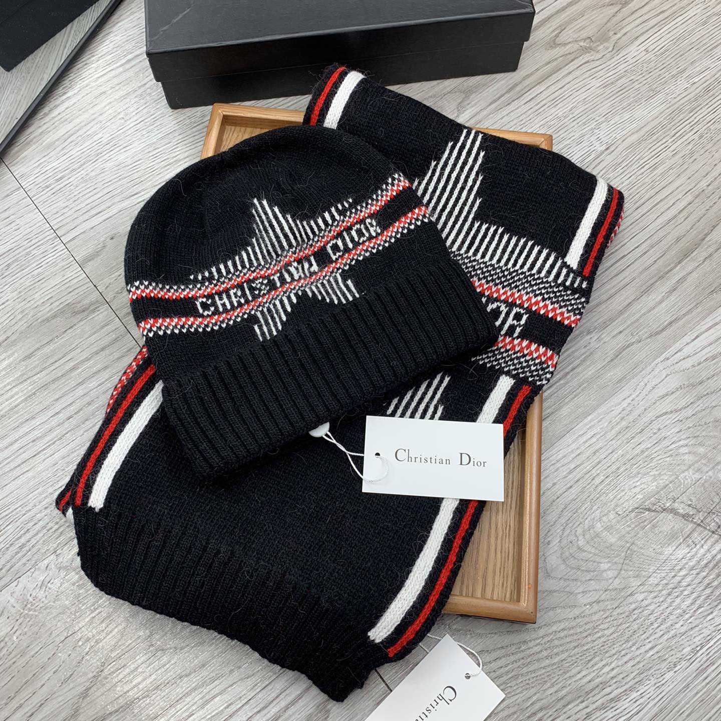 Dior Beanie And Scarf - FashionPlug