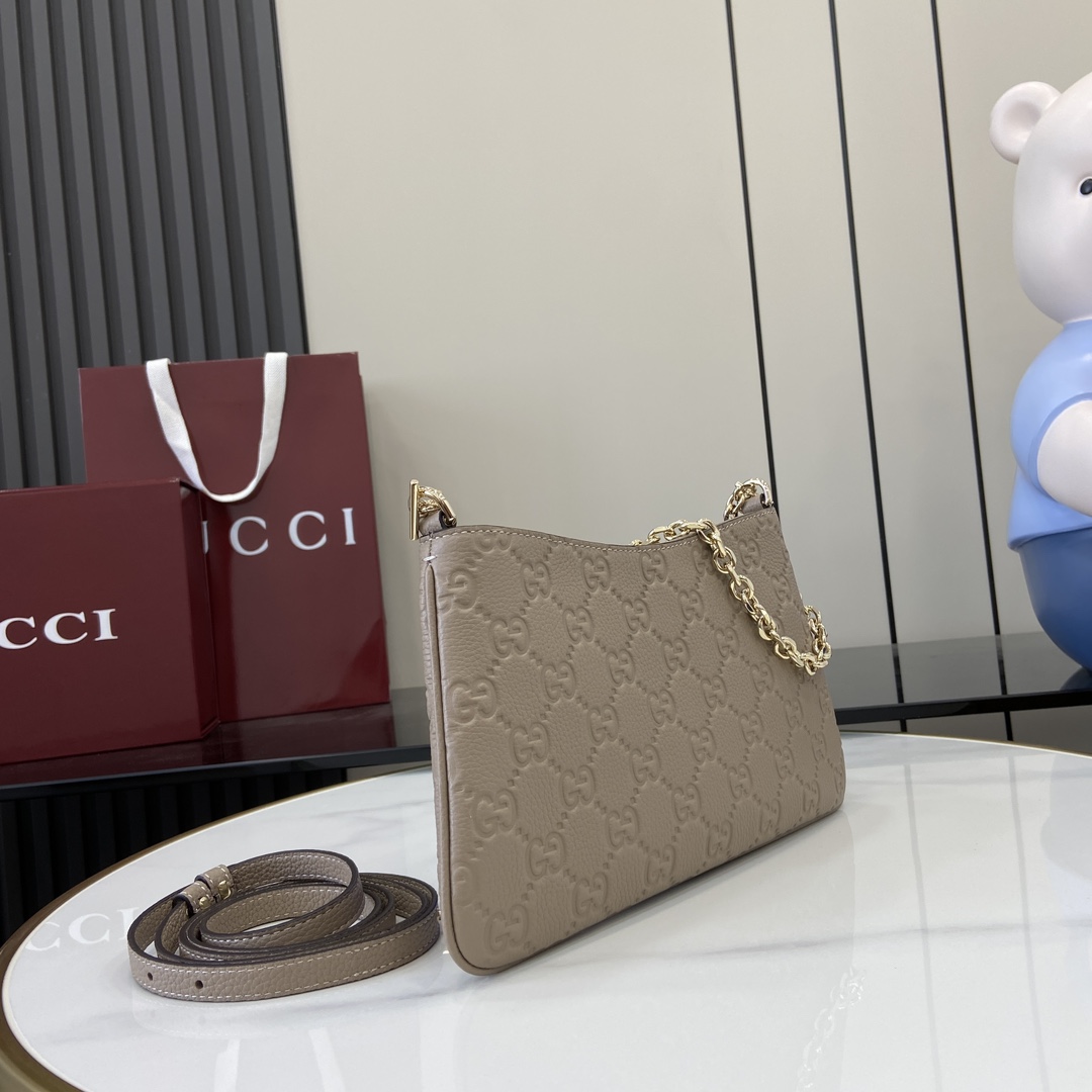 Gucci GG Emblem Medium Shoulder Bag - FashionPlug