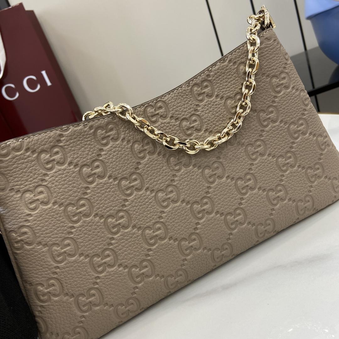 Gucci GG Emblem Medium Shoulder Bag - FashionPlug