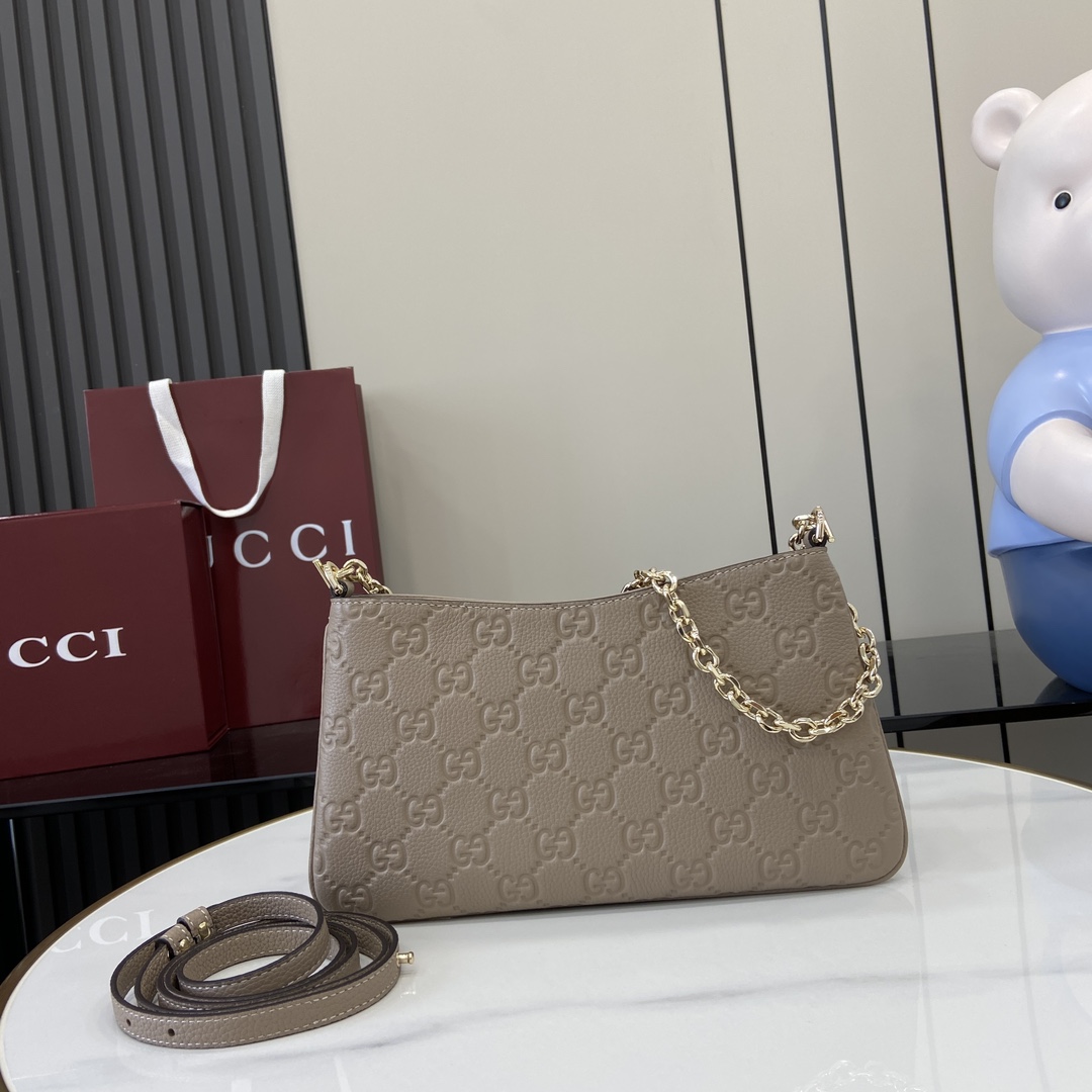 Gucci GG Emblem Medium Shoulder Bag - FashionPlug