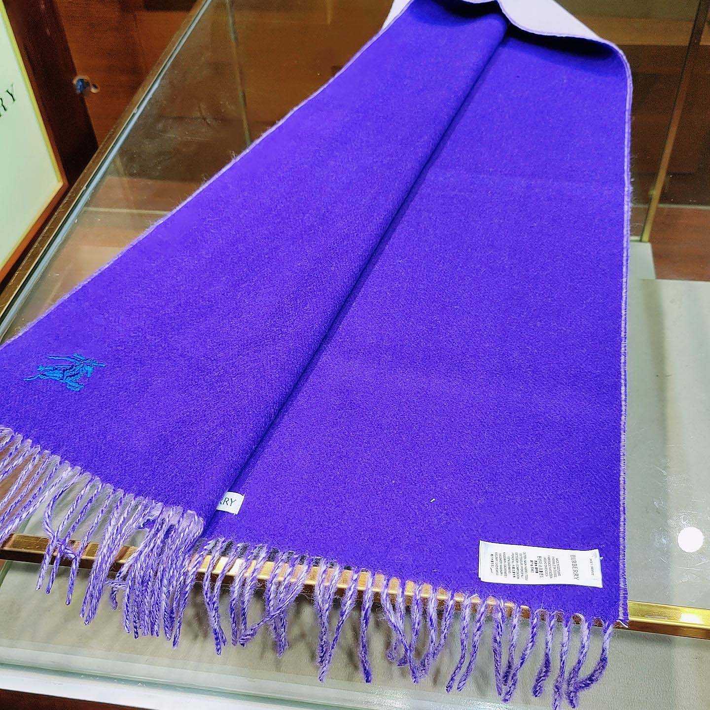 Burberry Reversible Cashmere Scarf - FashionPlug