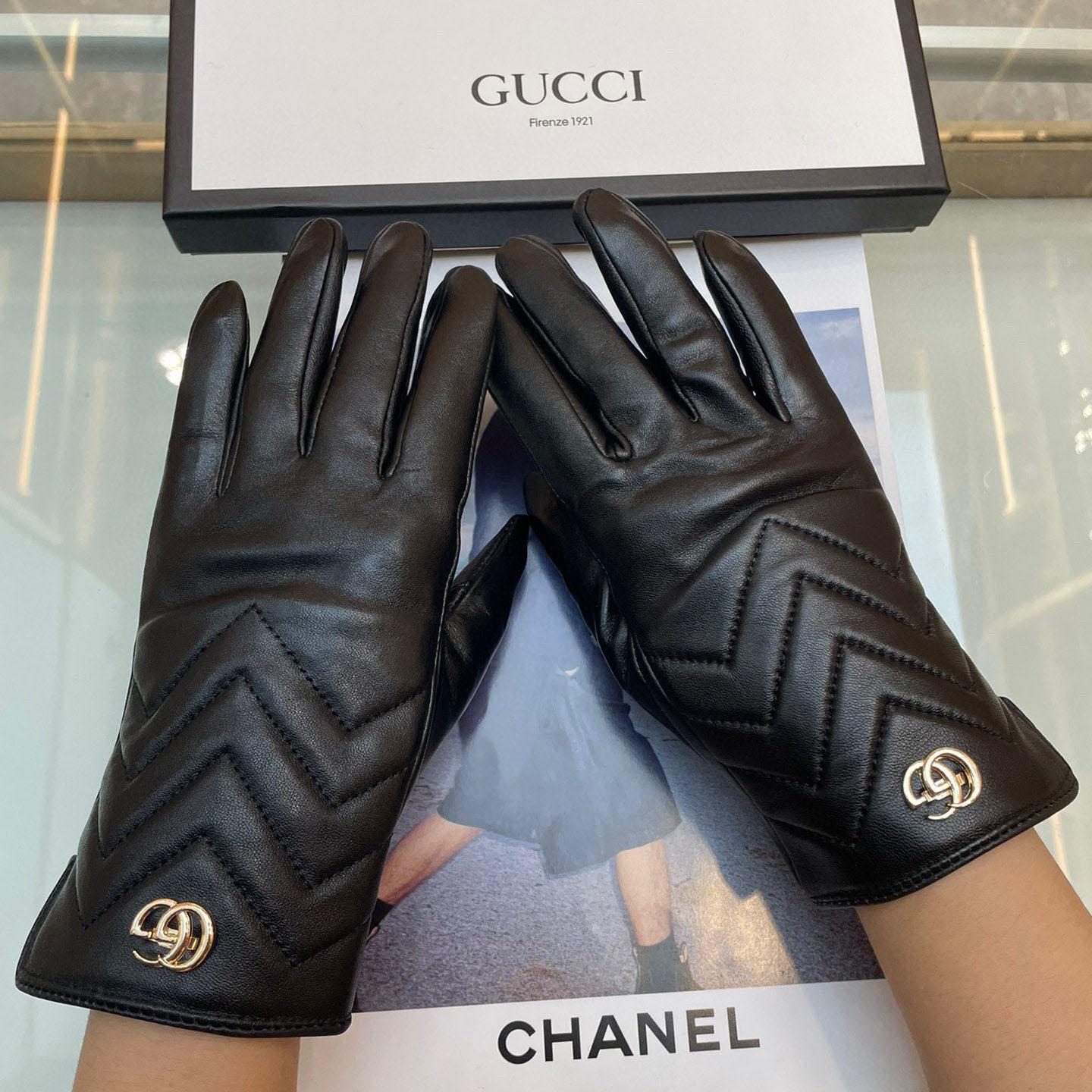 Gucci Gloves  - FashionPlug