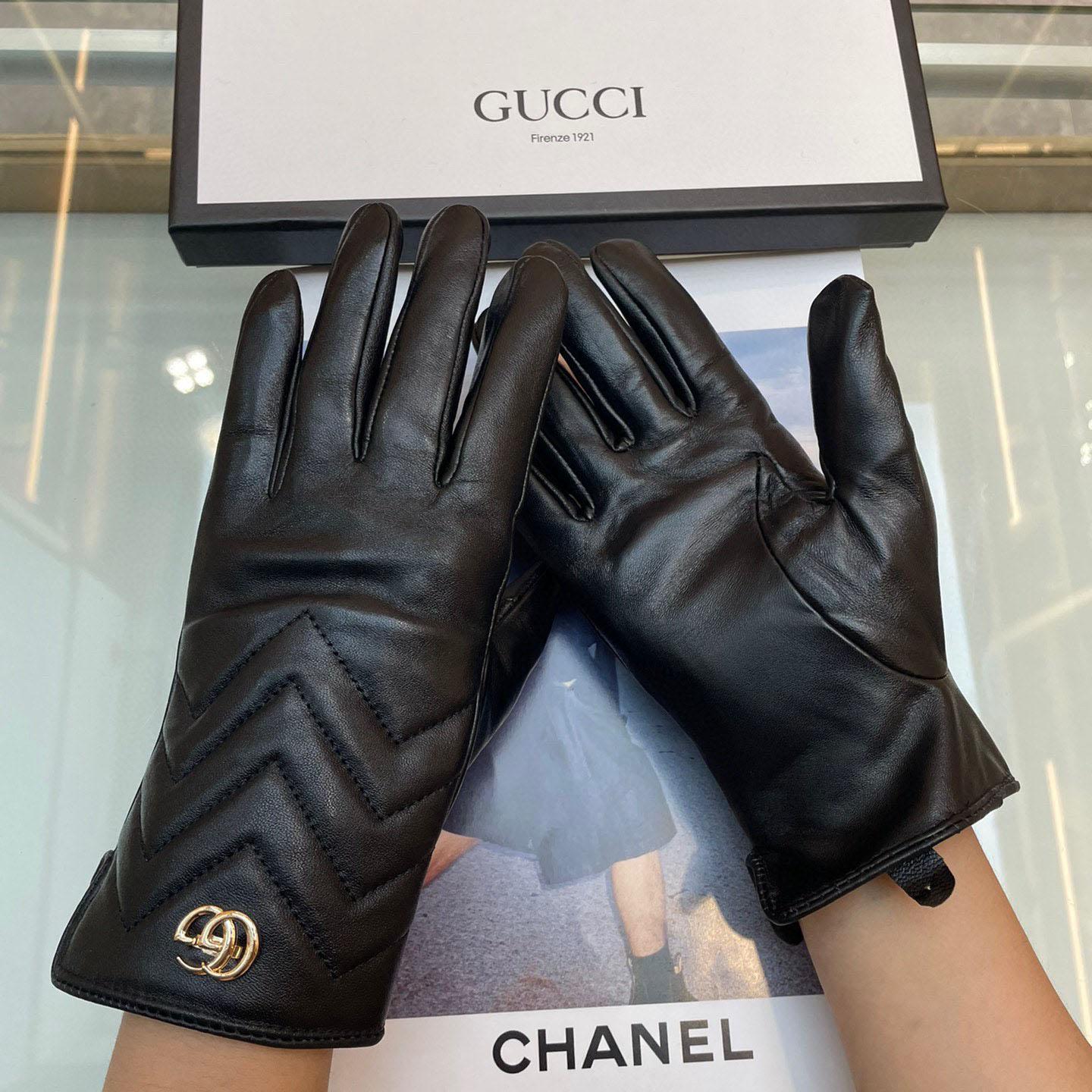 Gucci Gloves  - FashionPlug