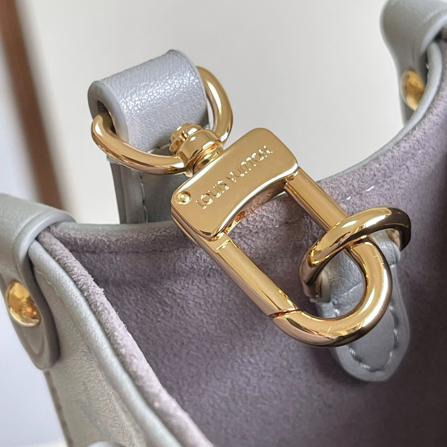 Louis Vuitton OnTheGo PM  M12465 - FashionPlug