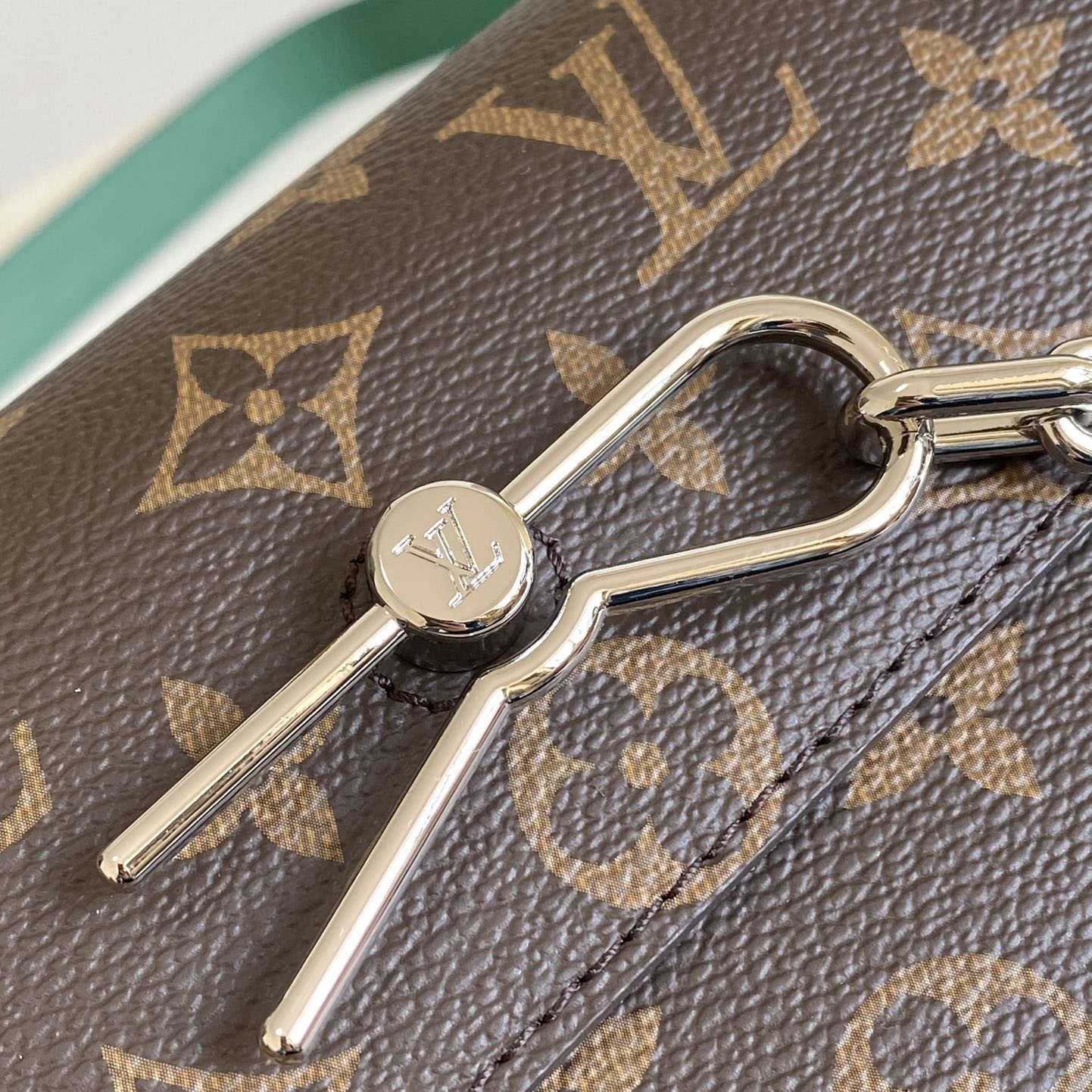 Louis Vuitton Steamer Wearable Wallet  M12808 - FashionPlug