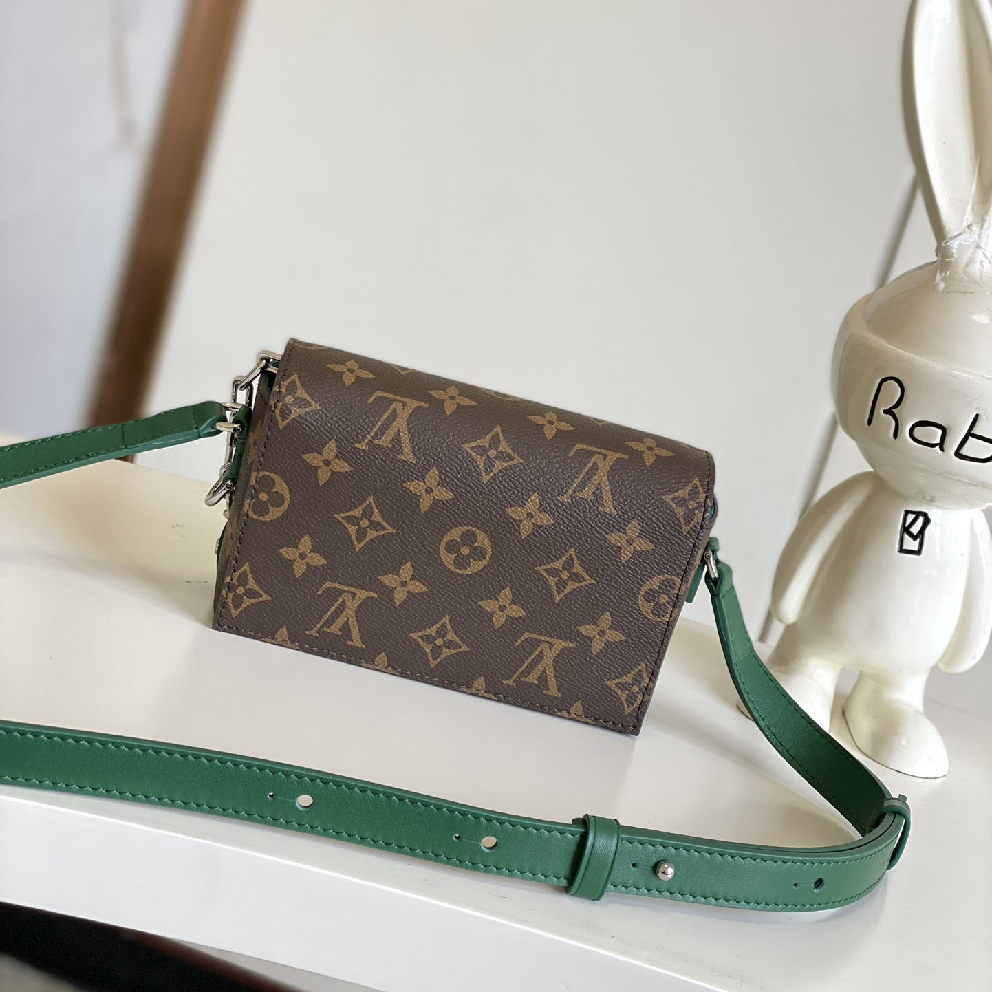 Louis Vuitton Steamer Wearable Wallet  M12808 - FashionPlug